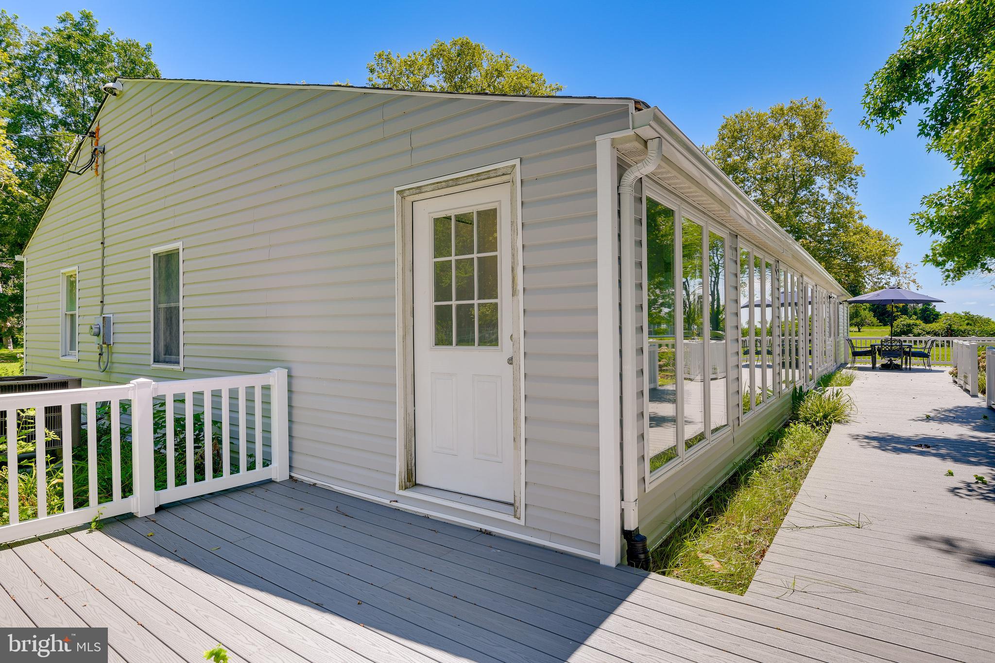 CORNFIELD HARBOR - Residential