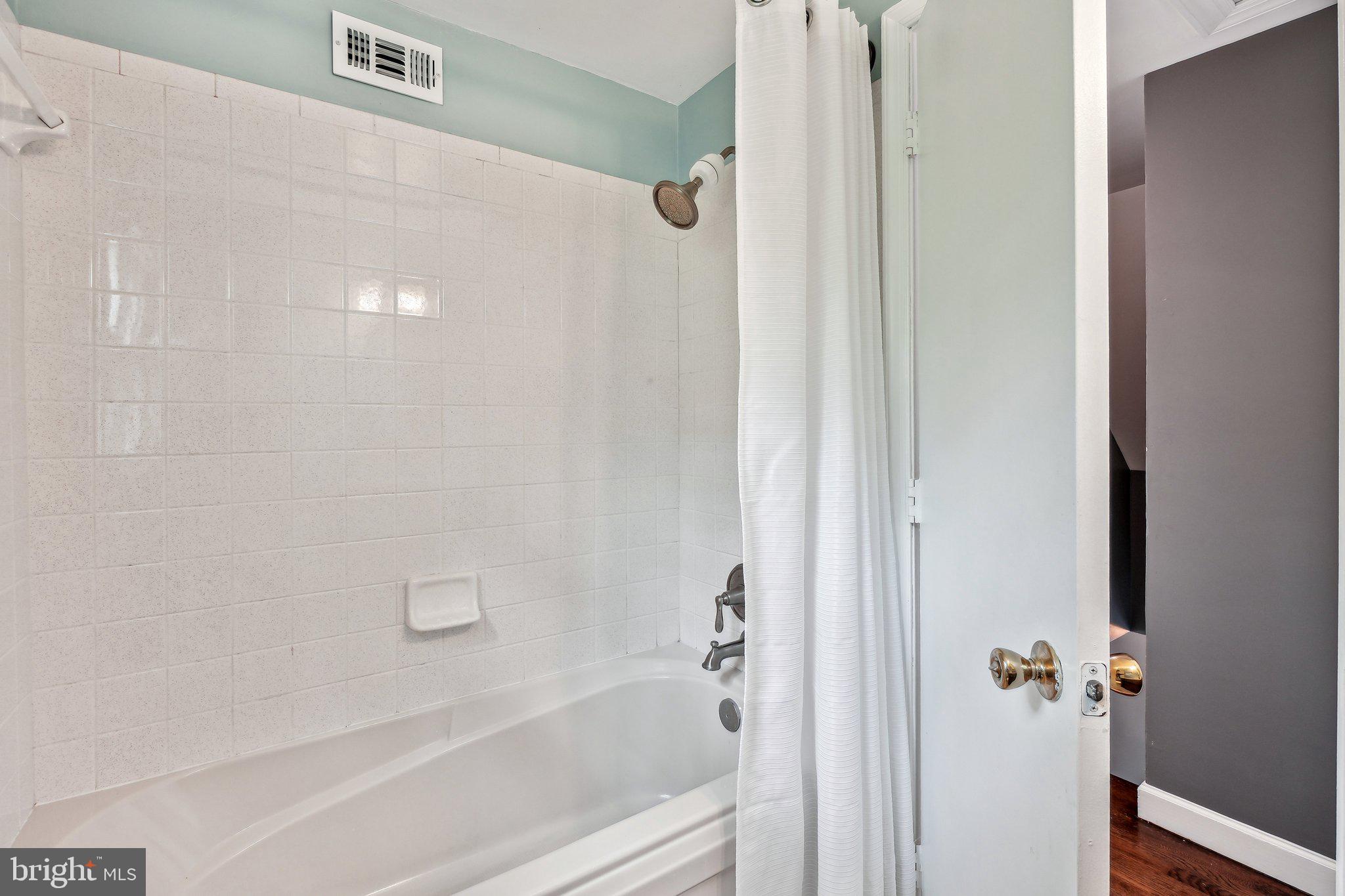 DALE CITY - Residential Lease