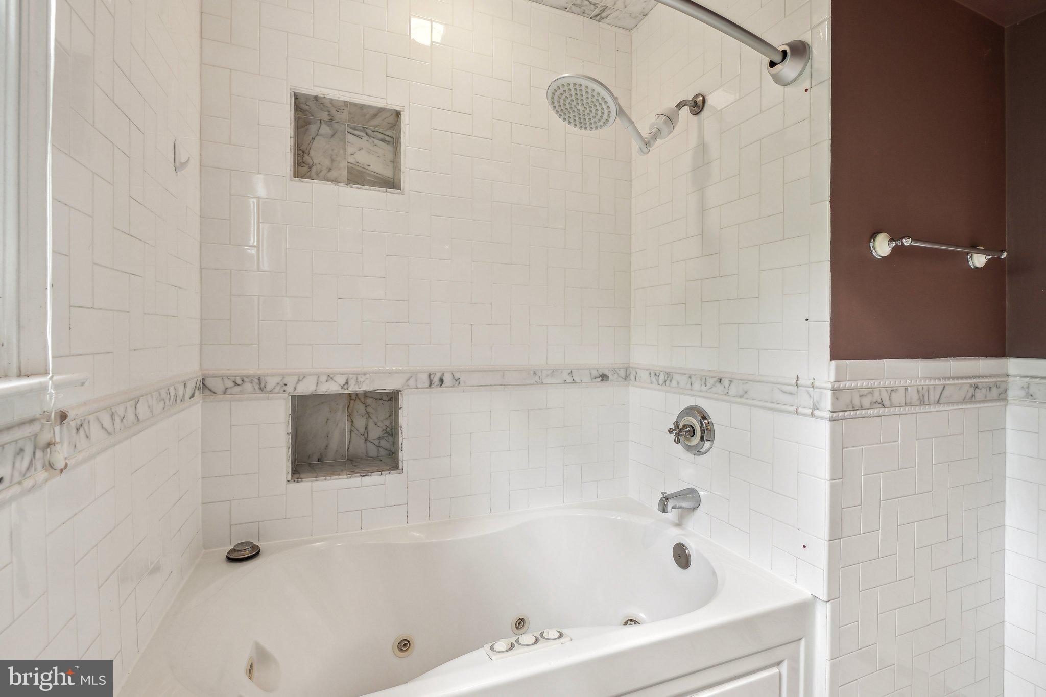 DALE CITY - Residential Lease