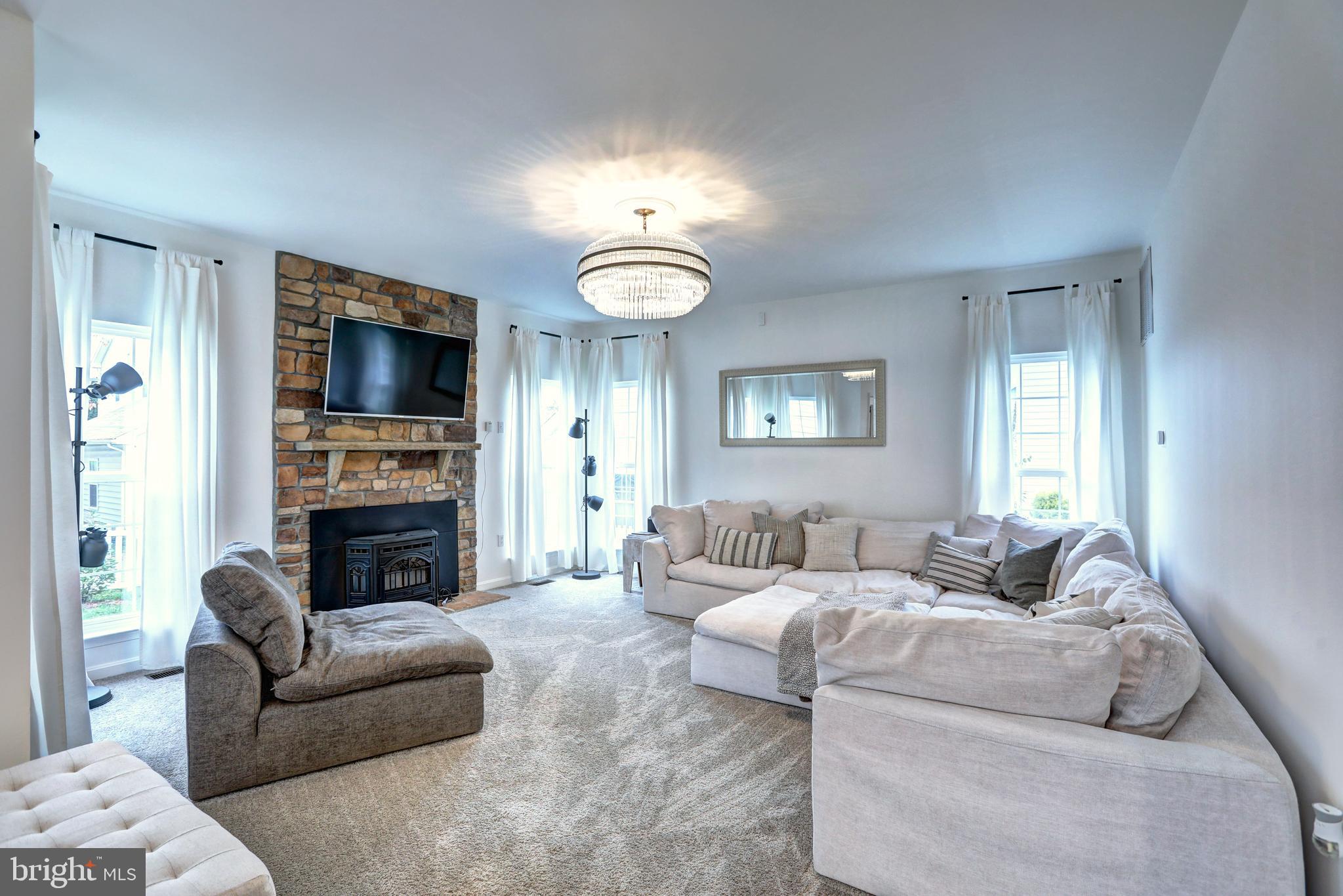 HUNTFIELD - Residential