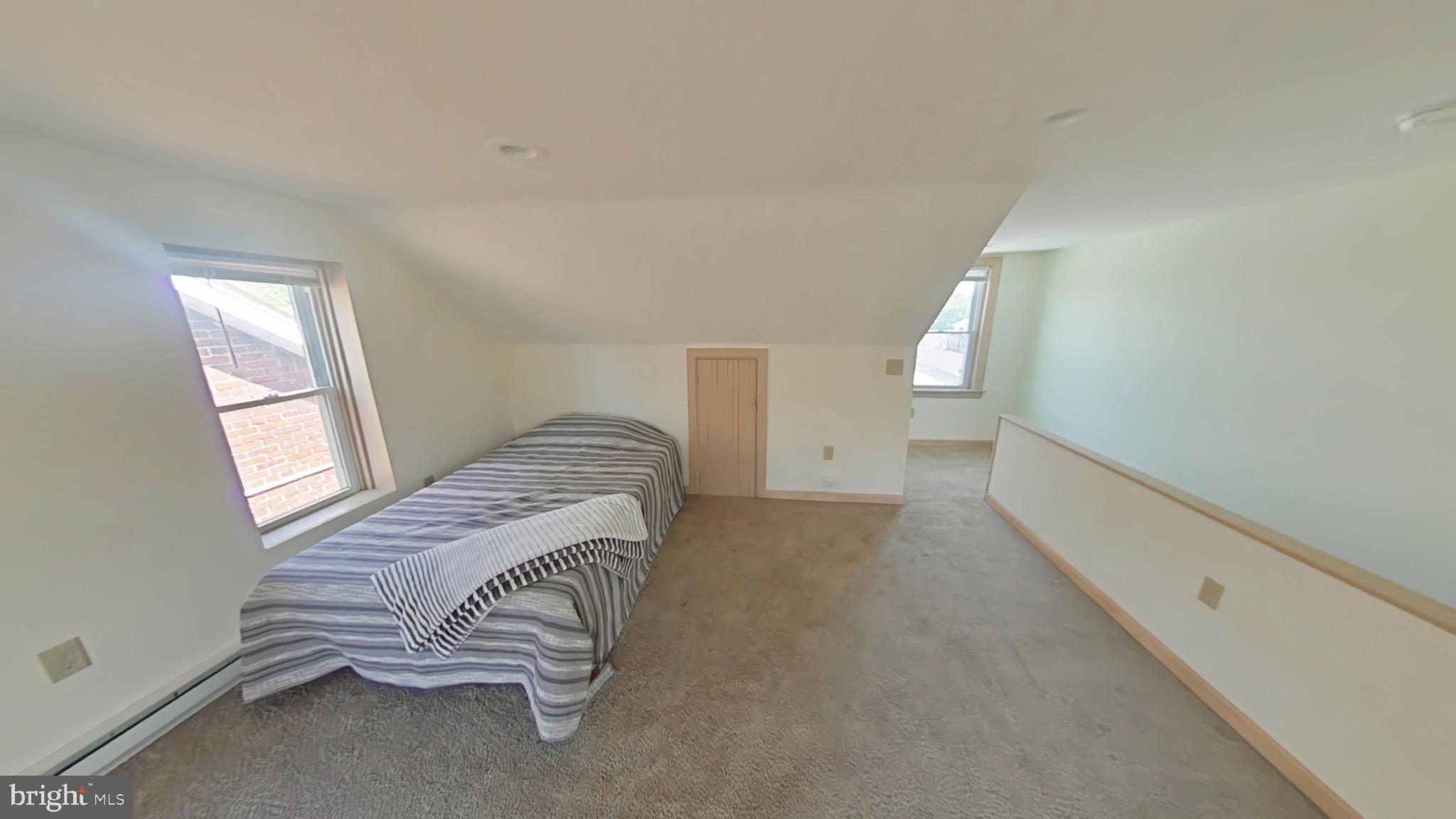904 LOCUST STREET