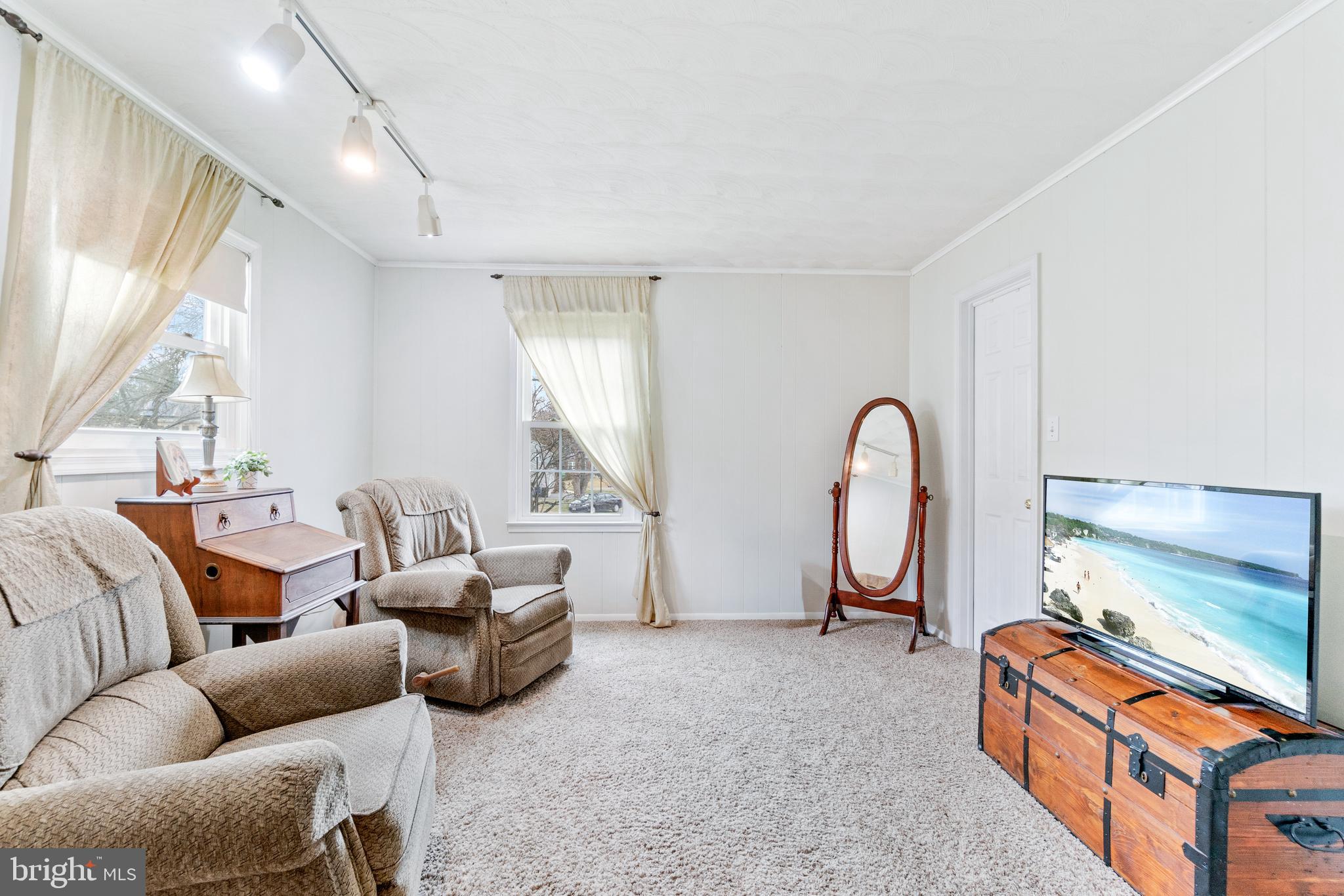 BROOKEVILLE KNOLLS - Residential