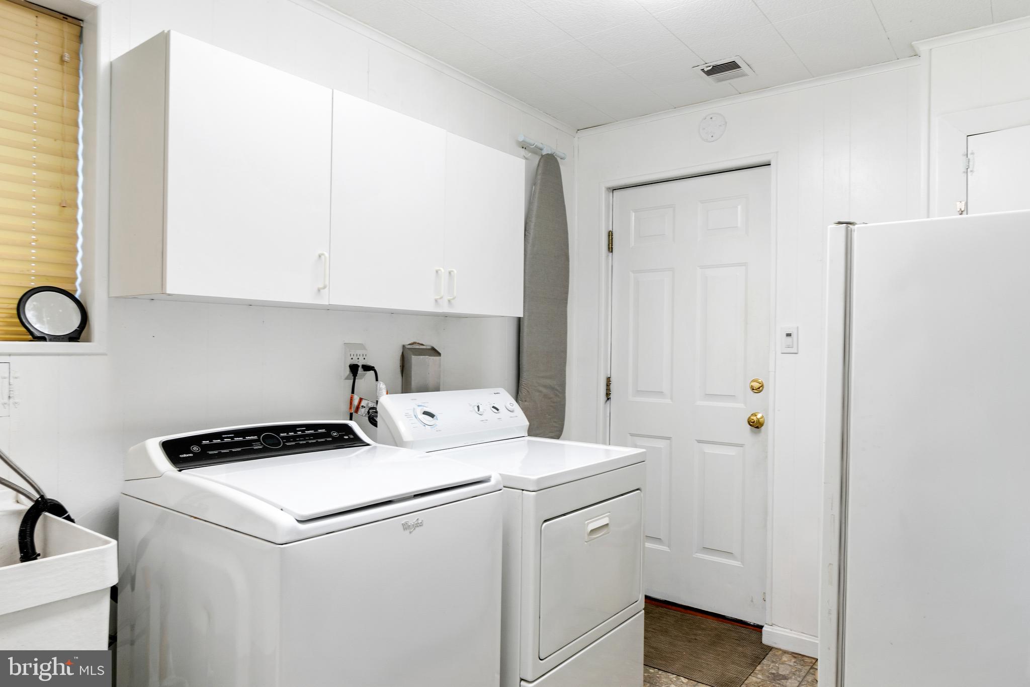 BROOKEVILLE KNOLLS - Residential