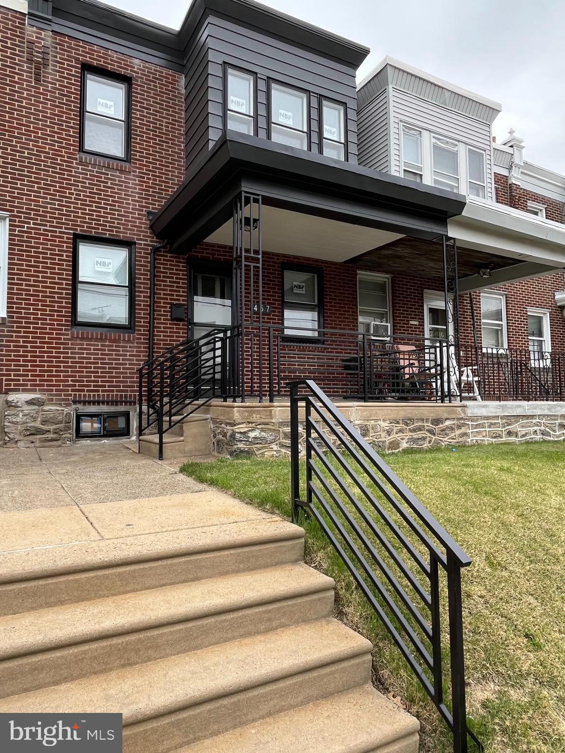 LAWNDALE - Residential