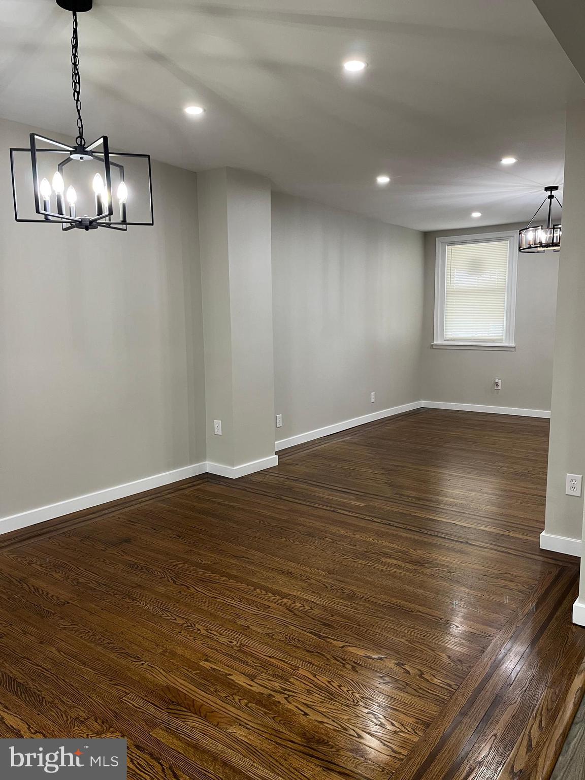 LAWNDALE - Residential