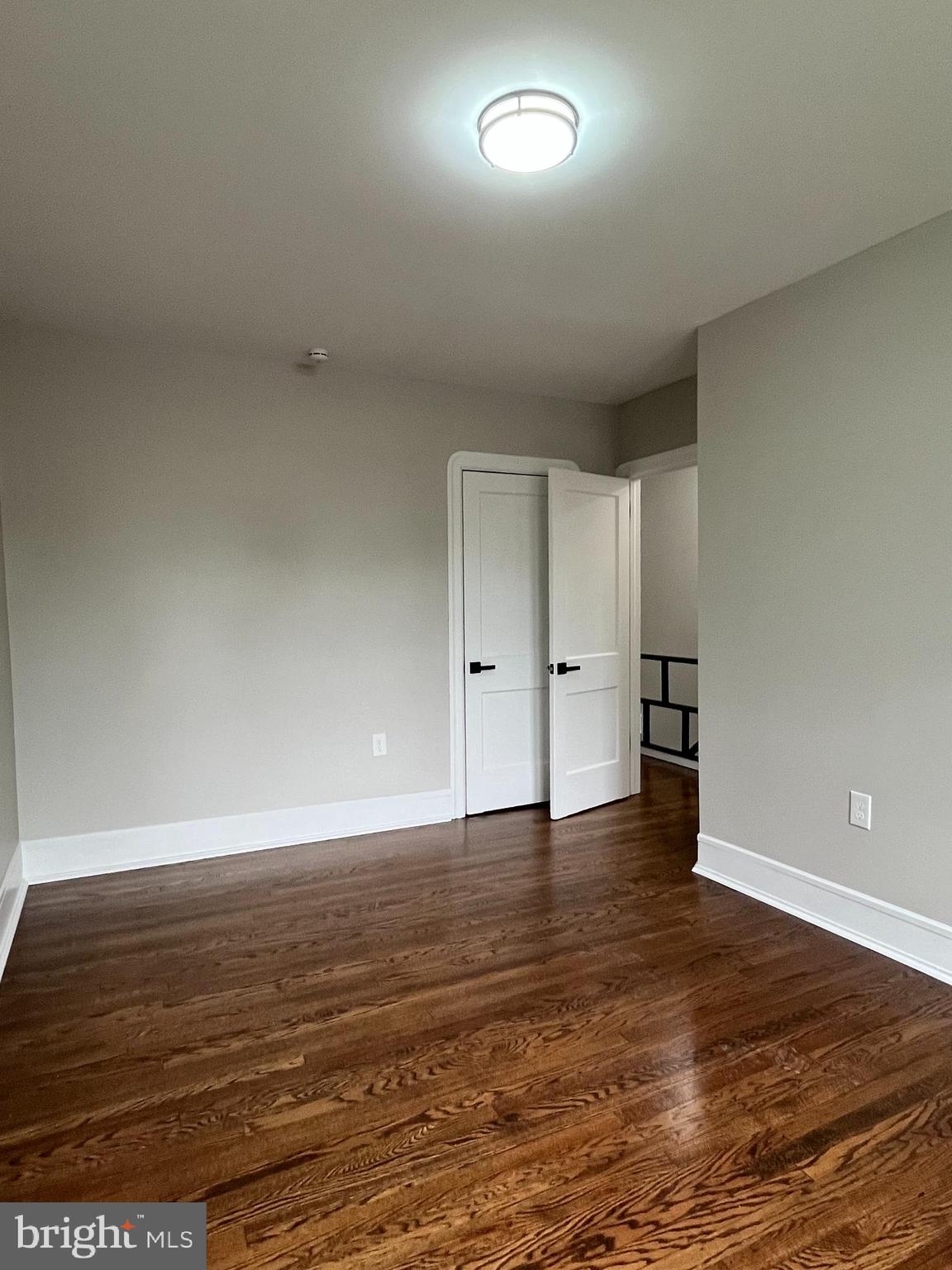 LAWNDALE - Residential