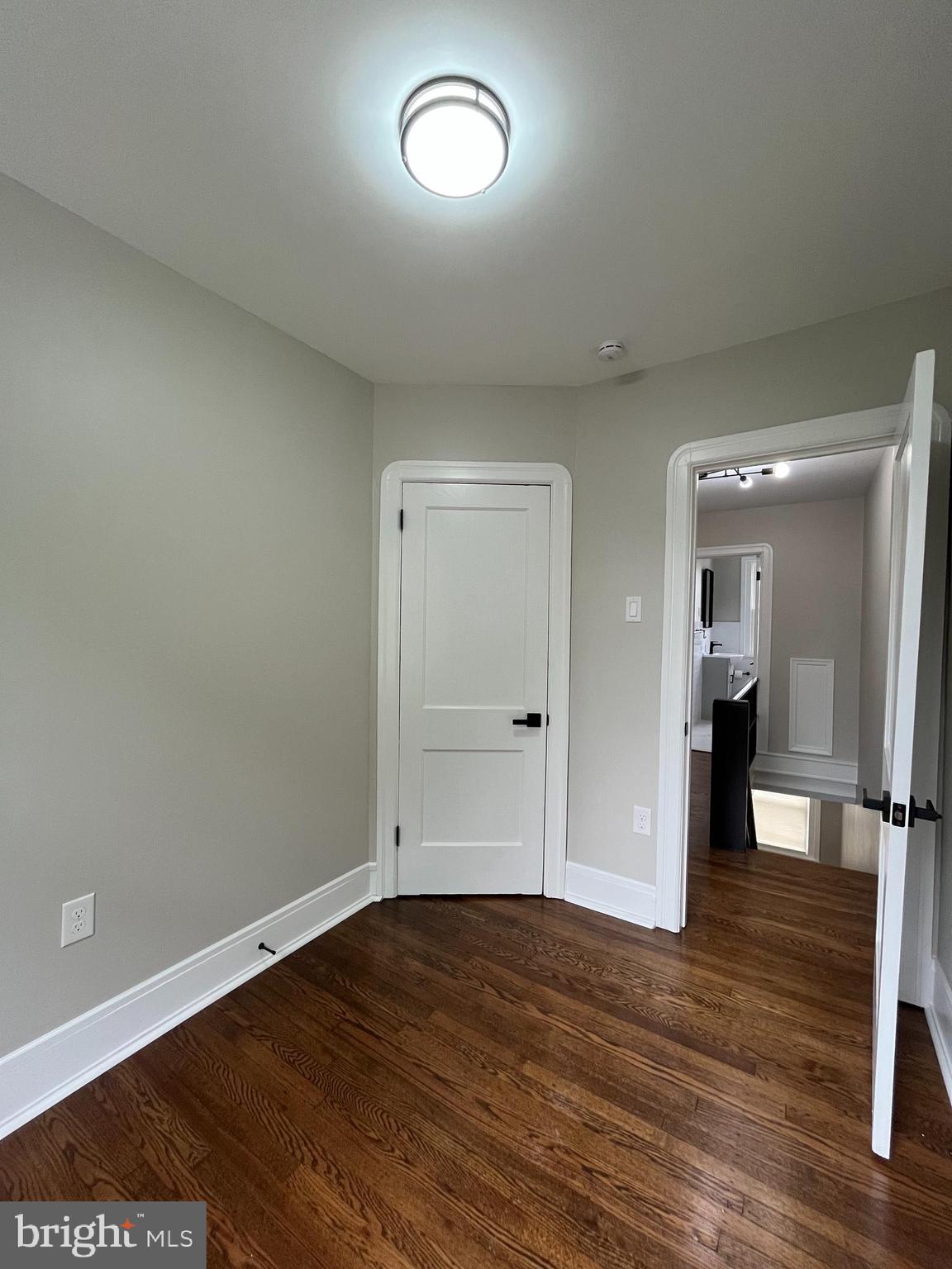 LAWNDALE - Residential
