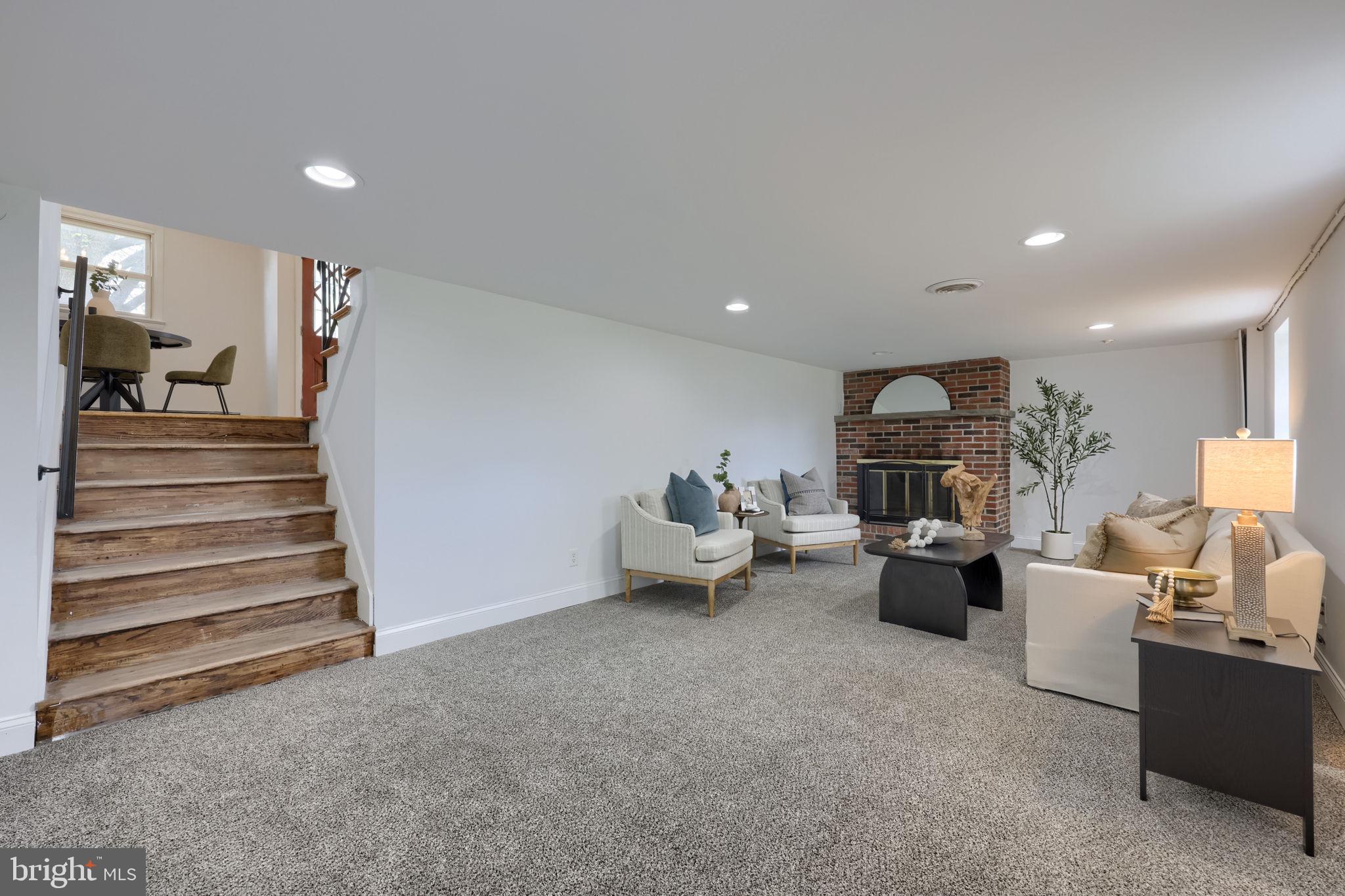 322 PLEASANT VIEW AVENUE