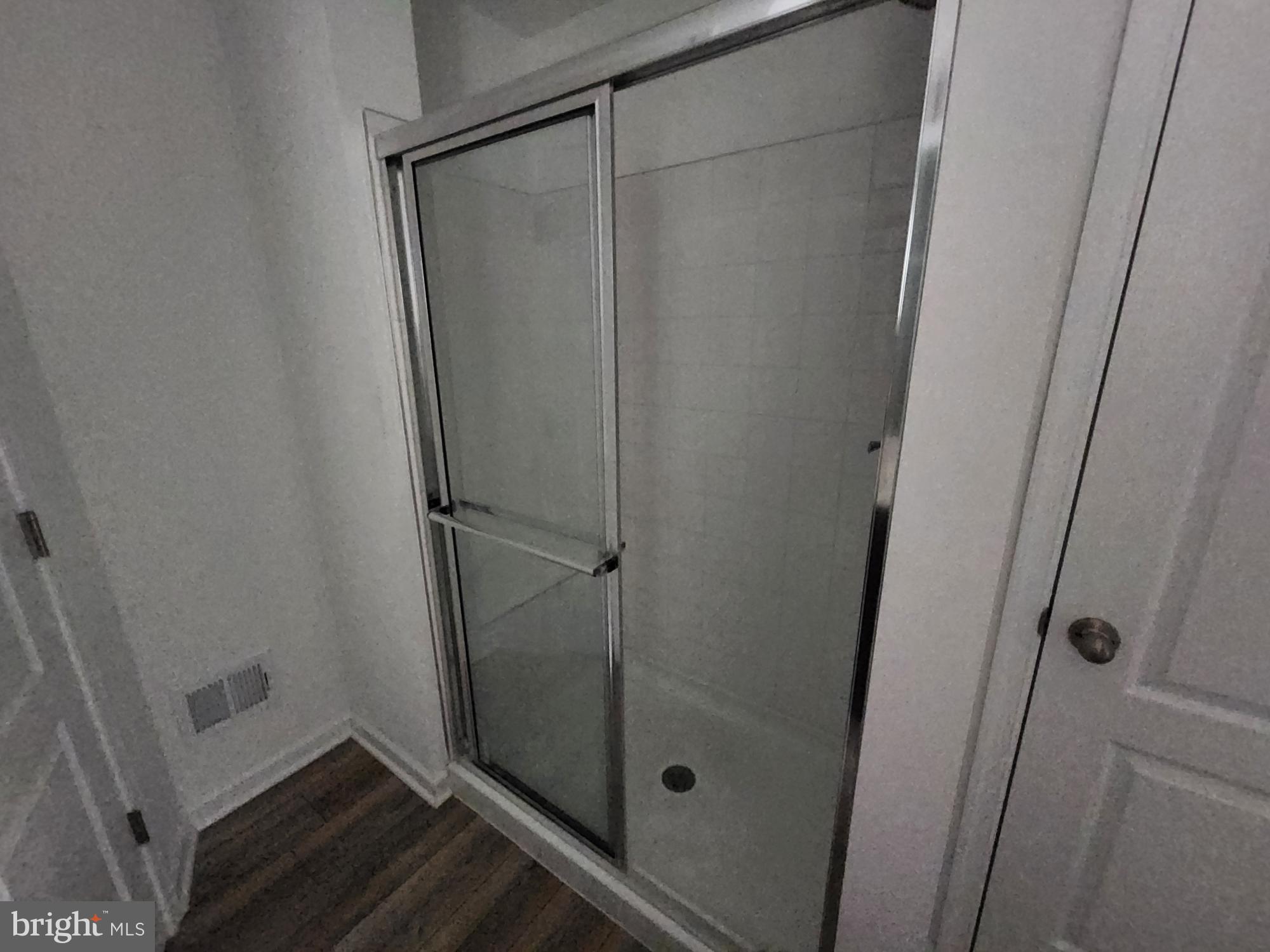 MCCAULEY CROSSING - Residential Lease