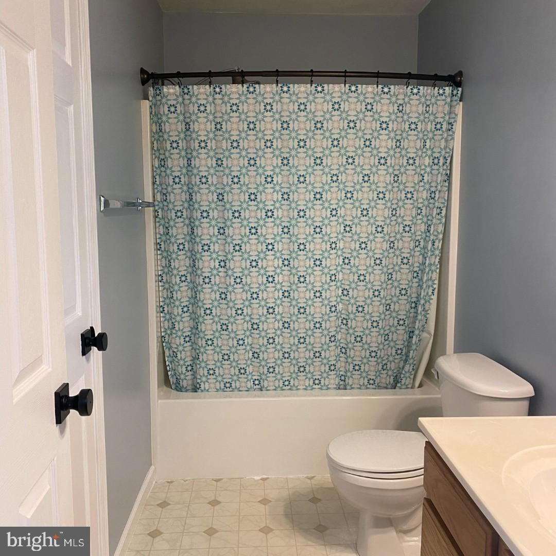 COLONIAL HILLS - Residential