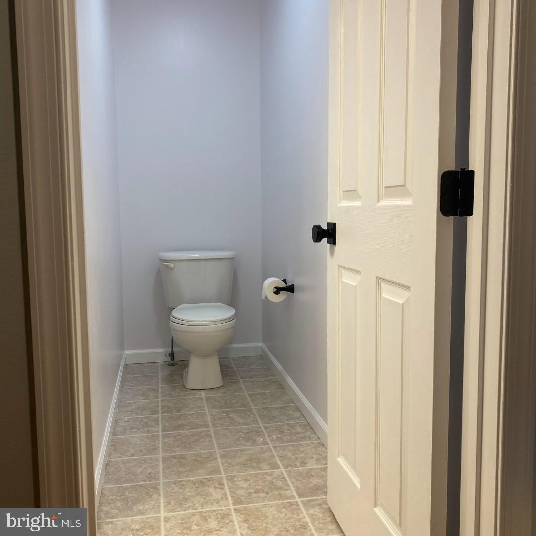 COLONIAL HILLS - Residential