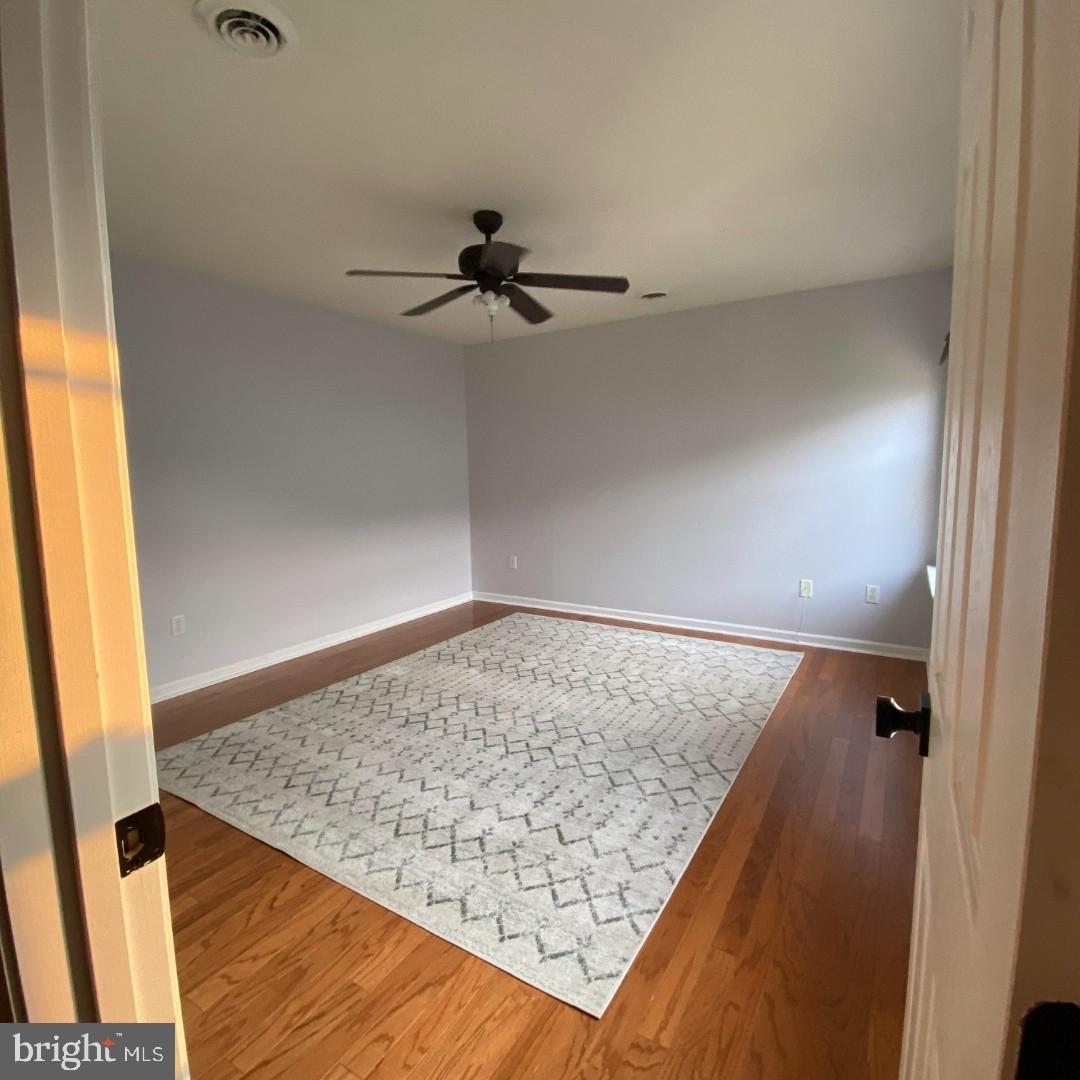 COLONIAL HILLS - Residential