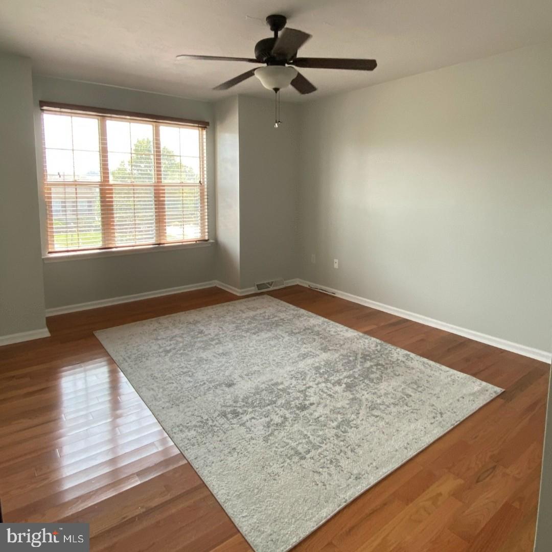 COLONIAL HILLS - Residential