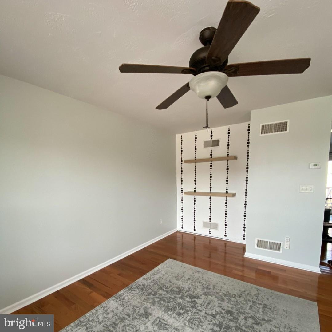 COLONIAL HILLS - Residential