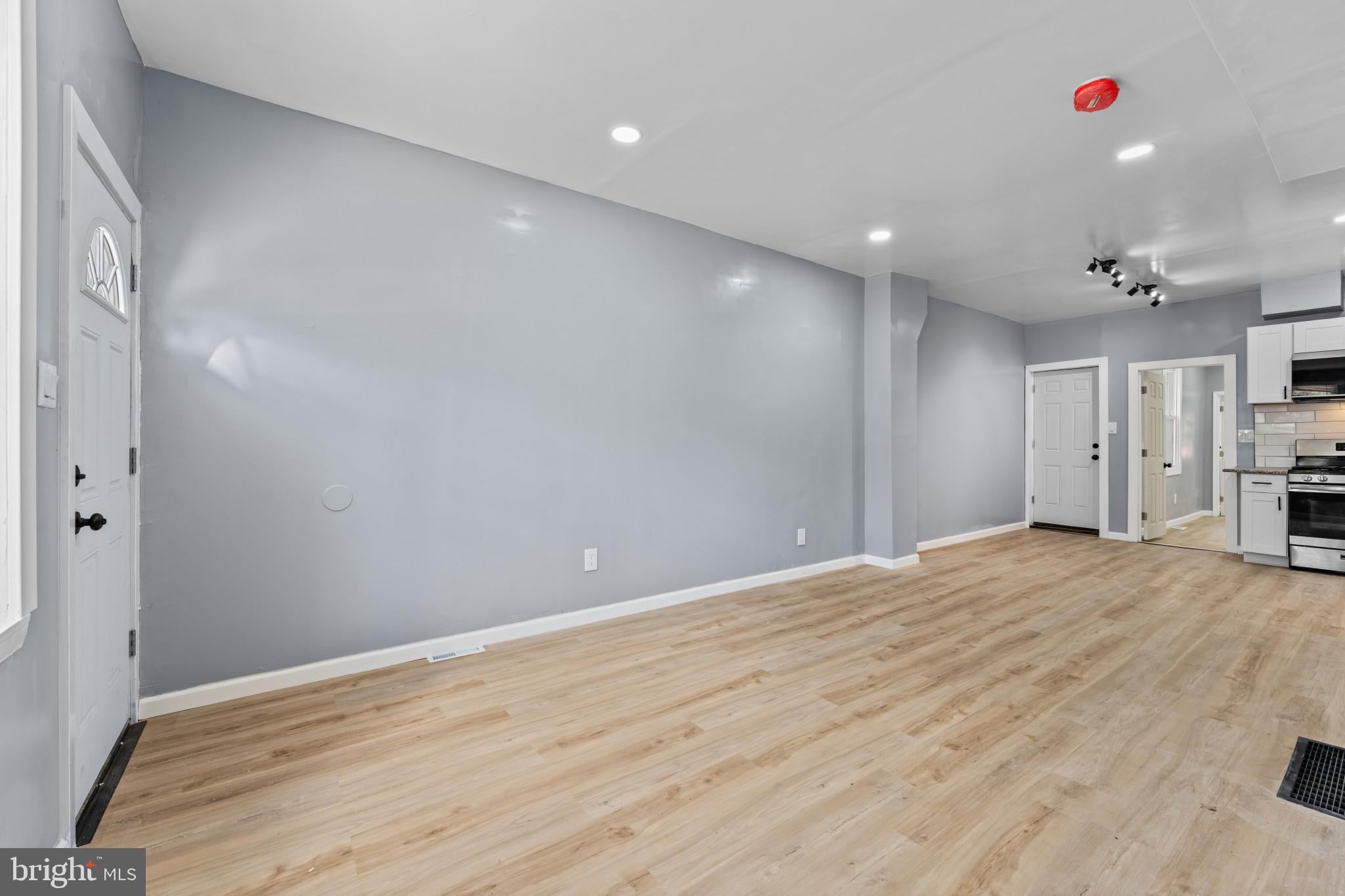 974 S 8TH STREET