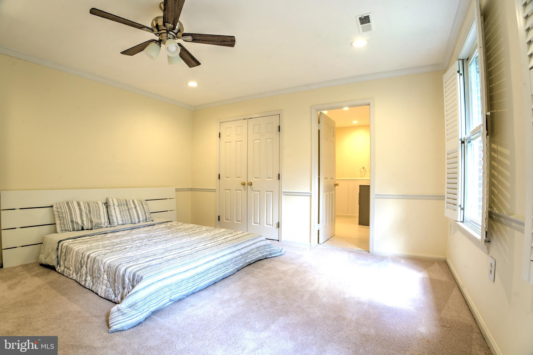 CLIFTON HUNT - Residential