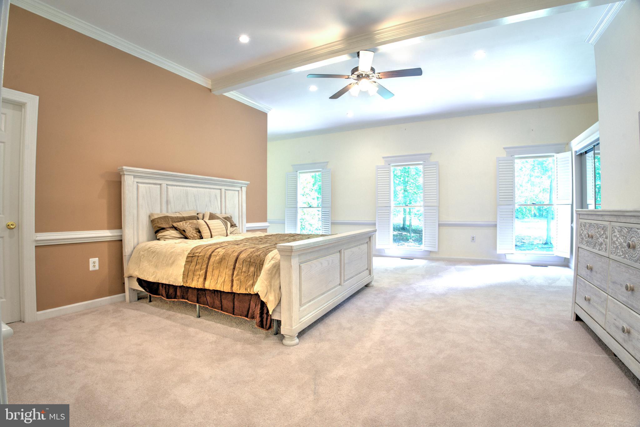 CLIFTON HUNT - Residential