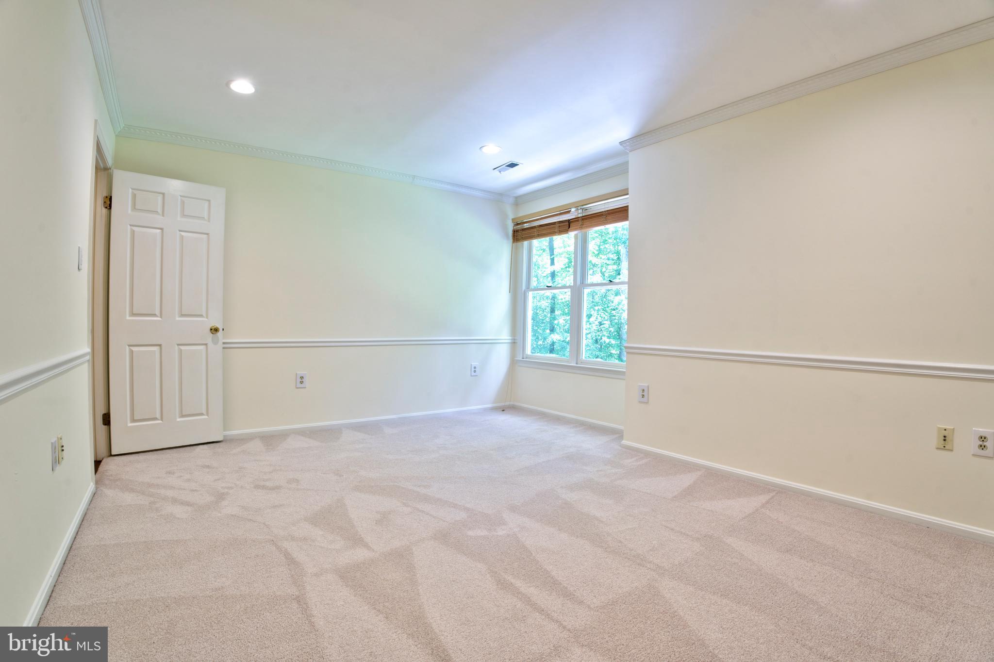 CLIFTON HUNT - Residential