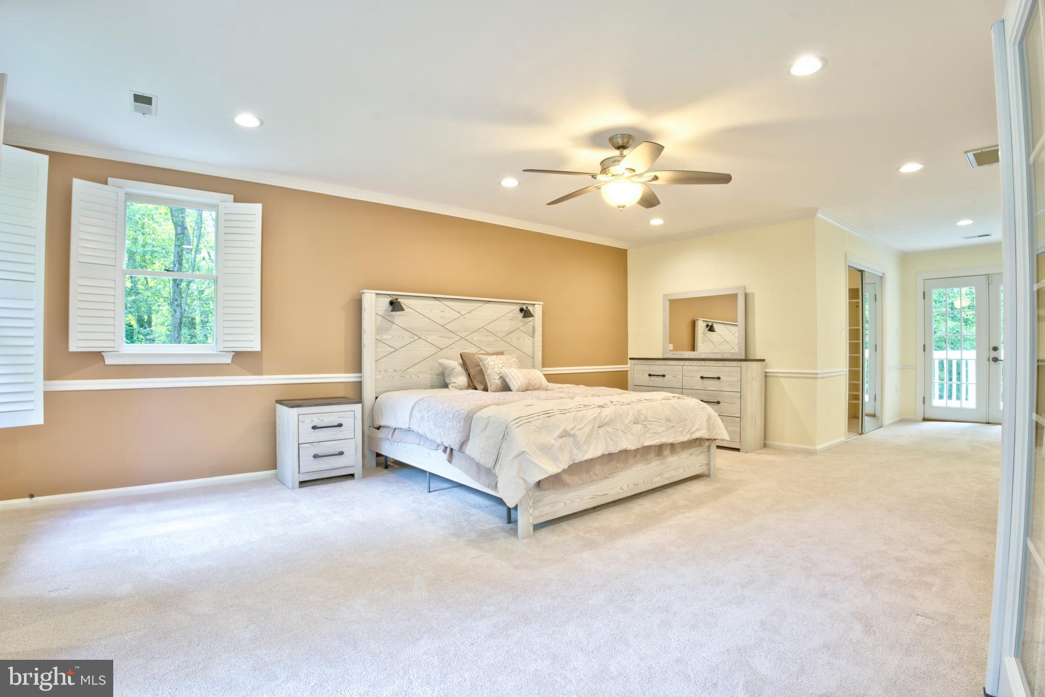 CLIFTON HUNT - Residential