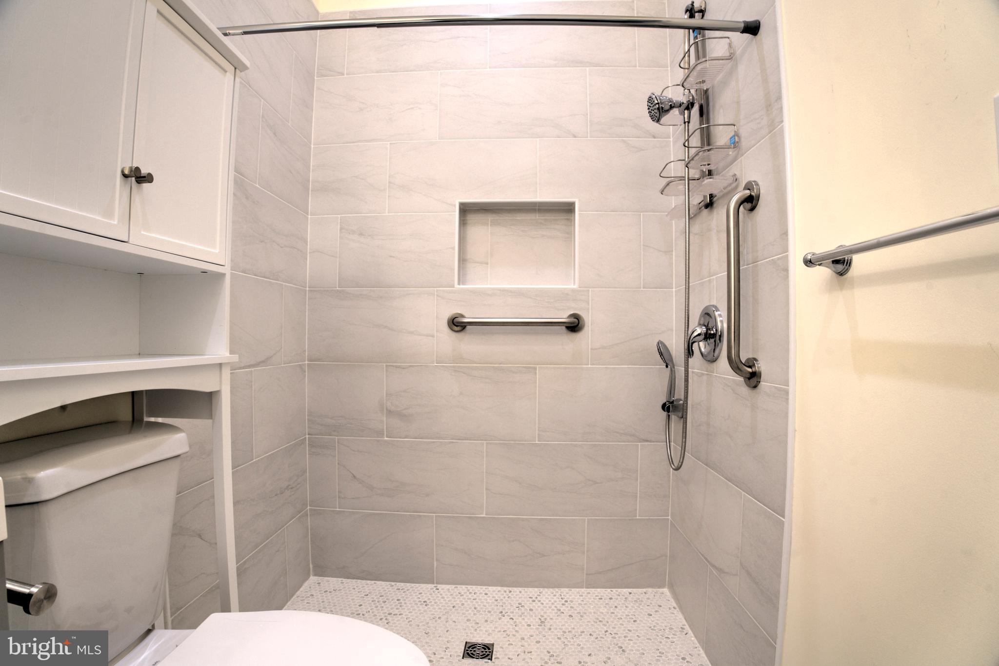 CLIFTON HUNT - Residential