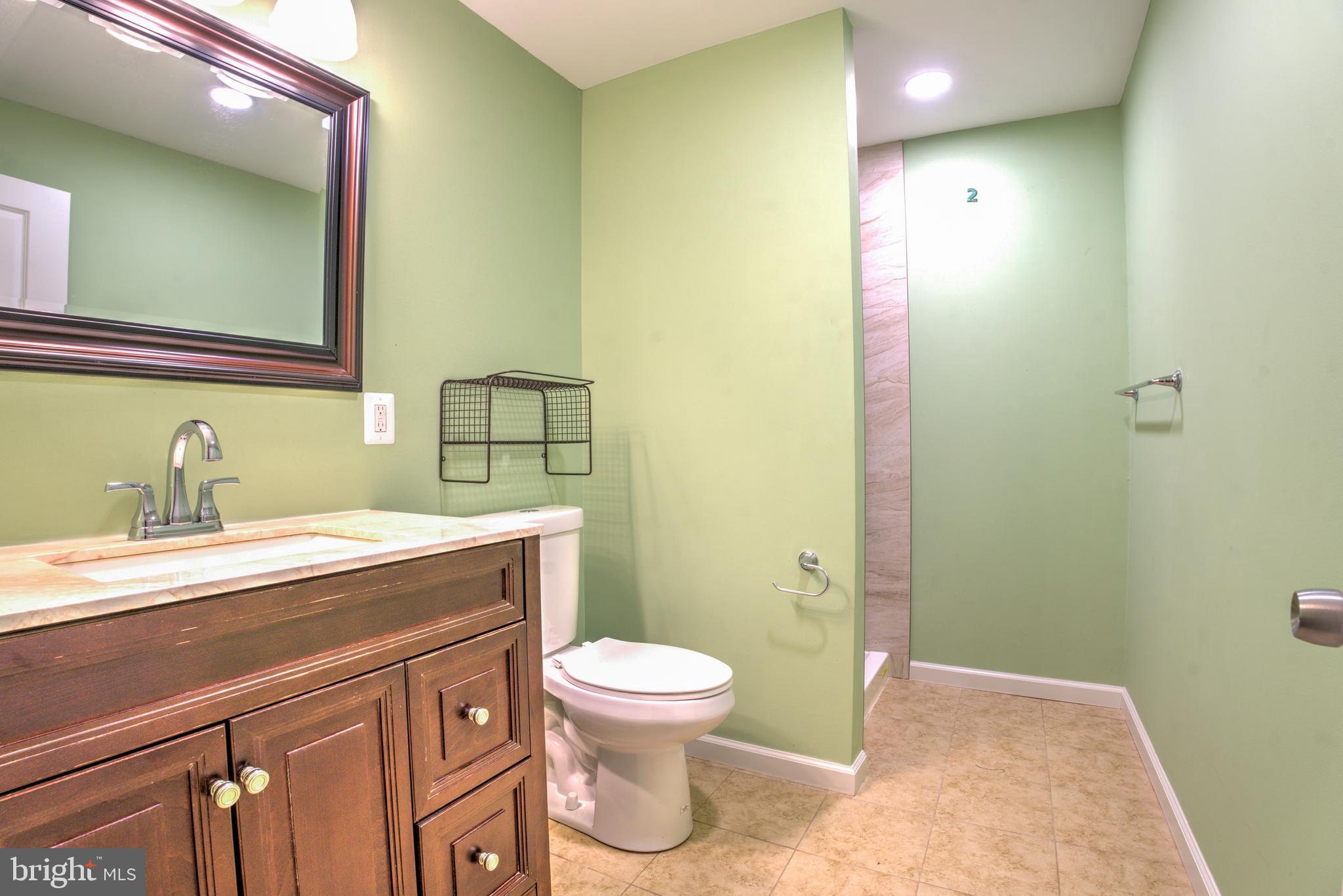 CLIFTON HUNT - Residential