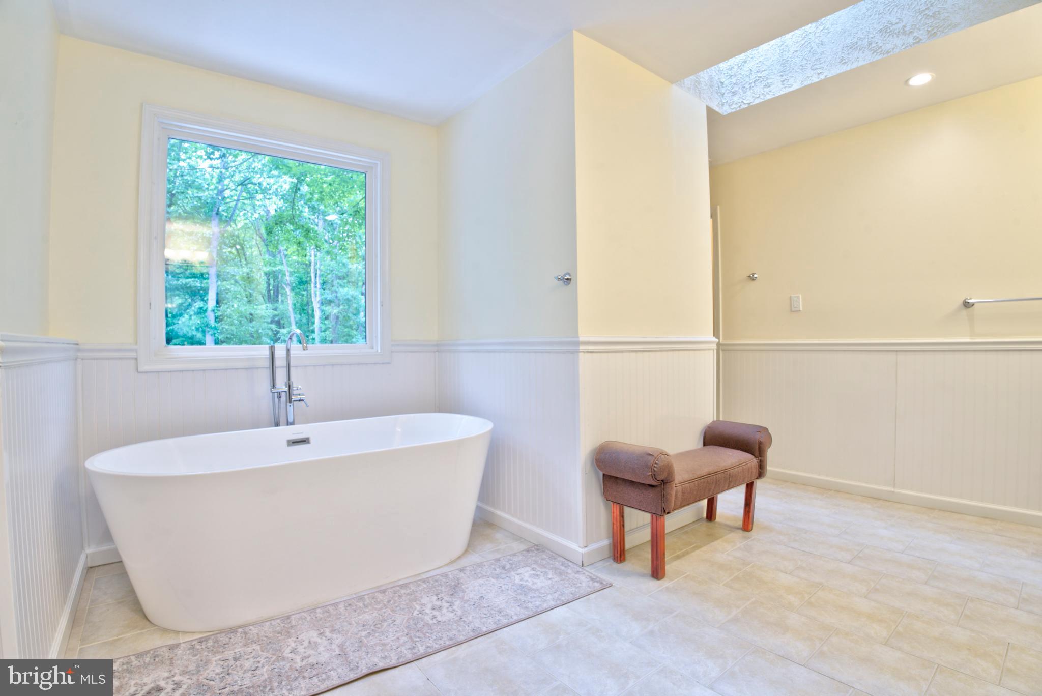 CLIFTON HUNT - Residential