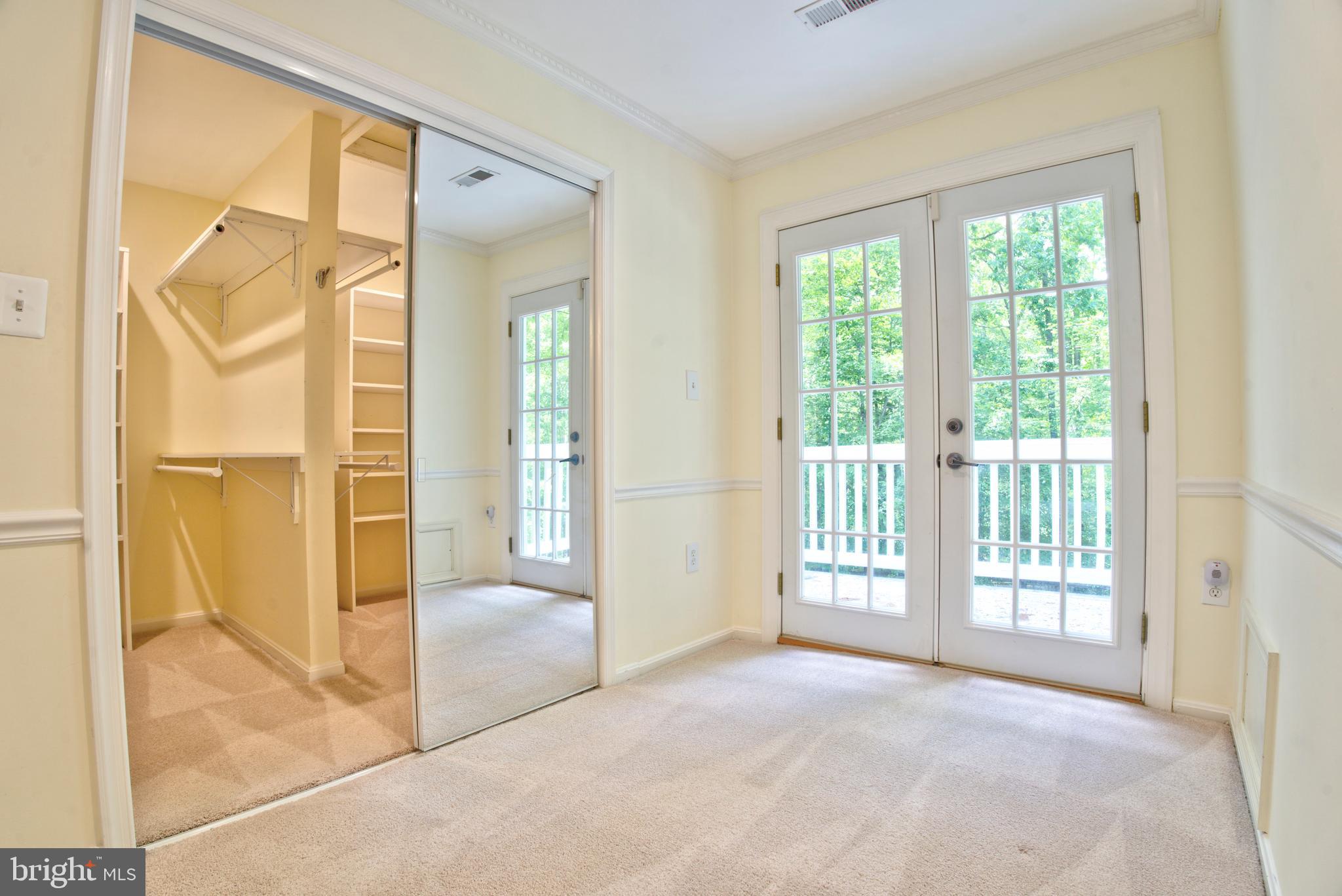 CLIFTON HUNT - Residential