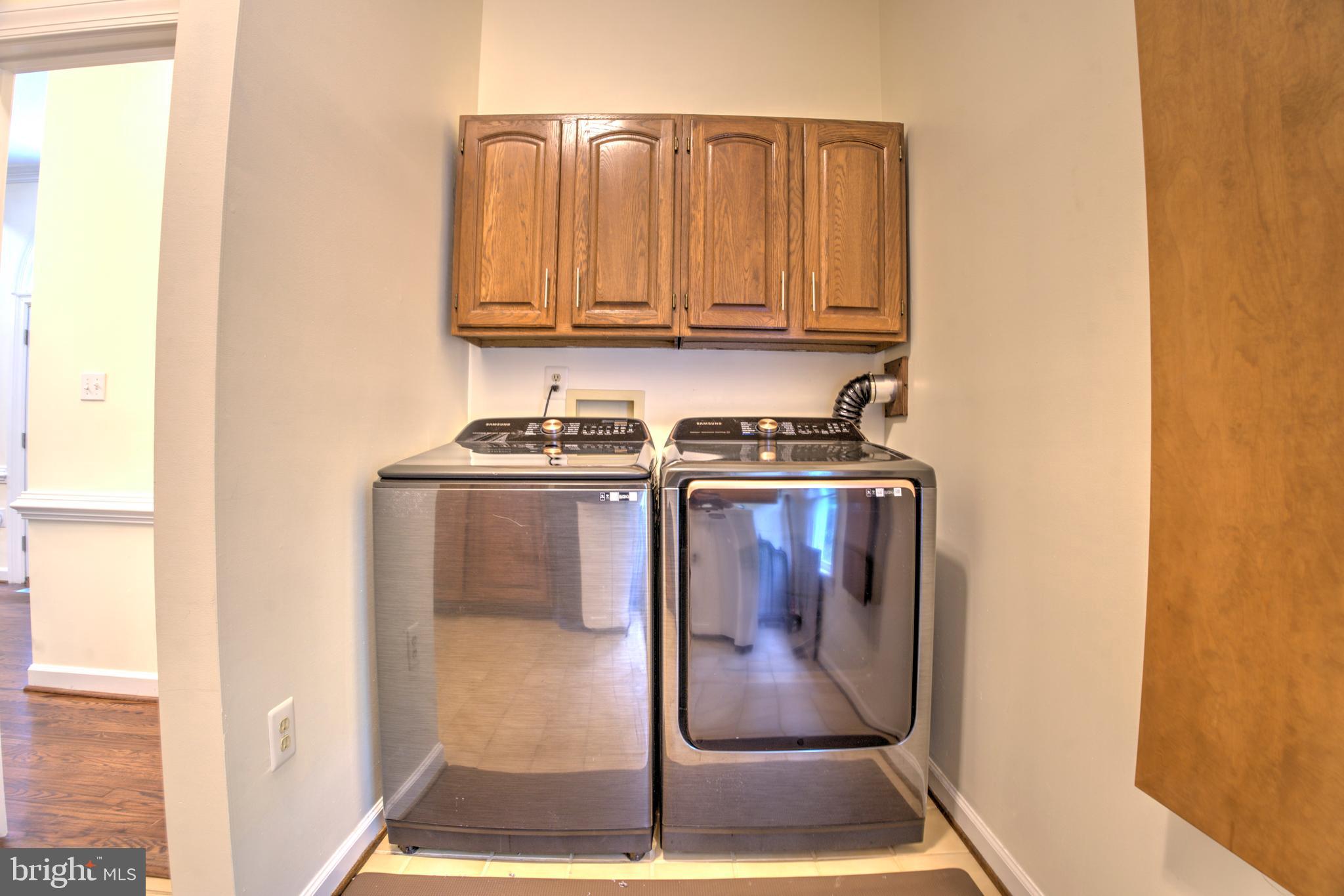 CLIFTON HUNT - Residential