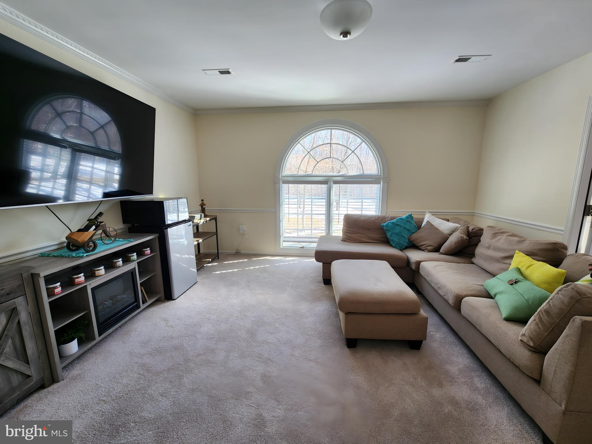 CLIFTON HUNT - Residential