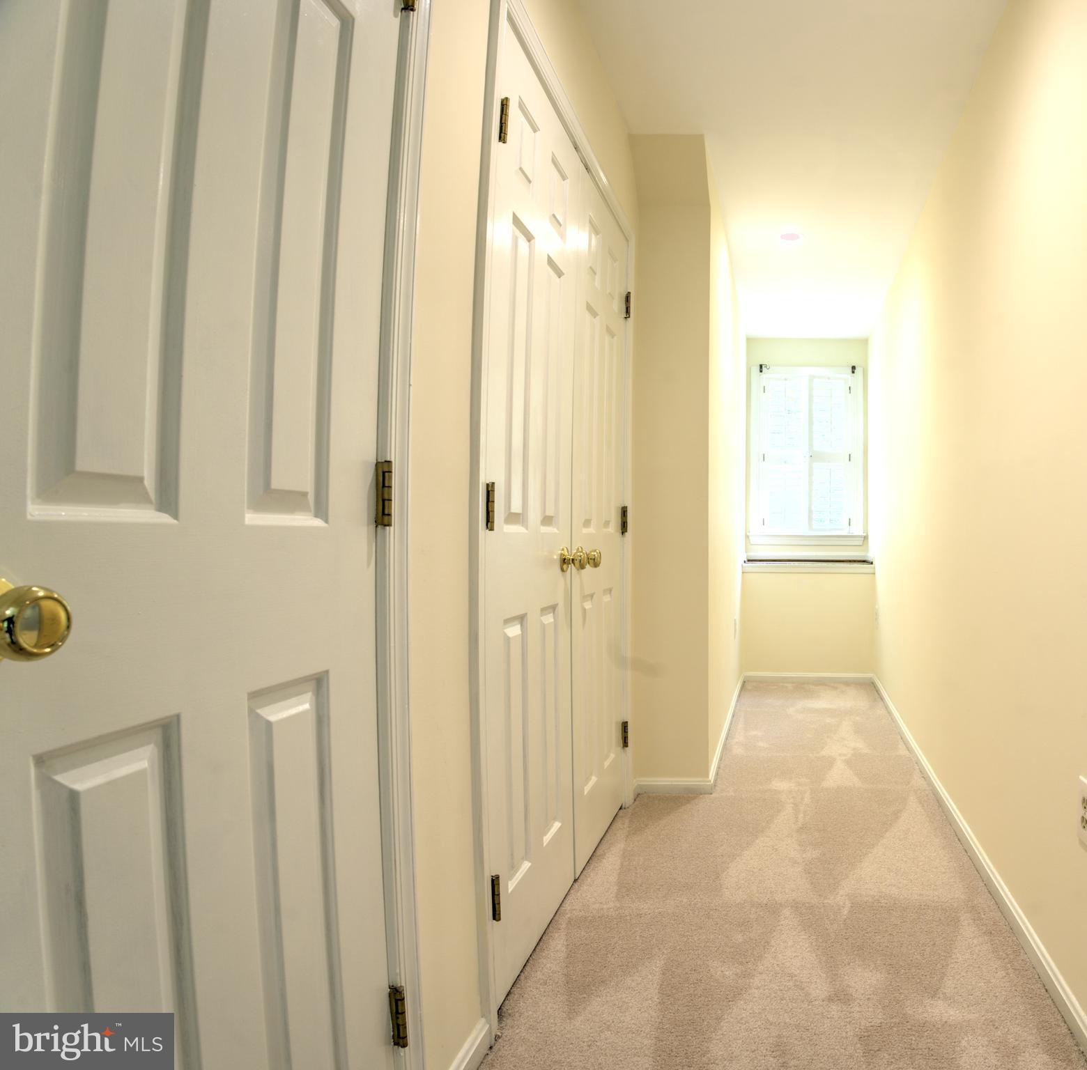 CLIFTON HUNT - Residential