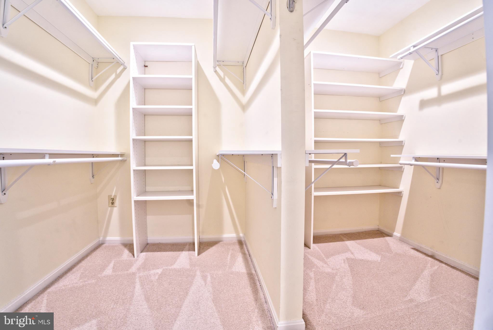 CLIFTON HUNT - Residential