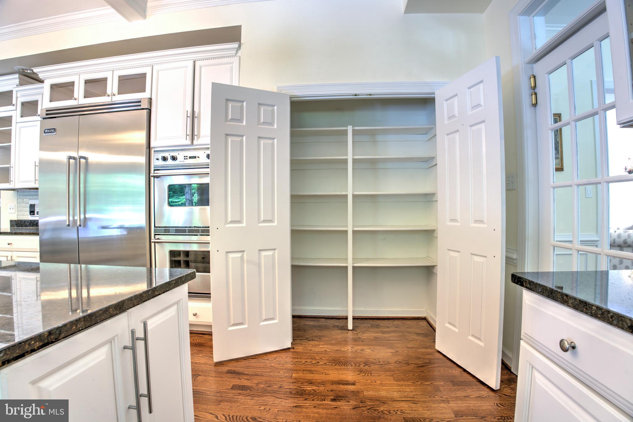 CLIFTON HUNT - Residential