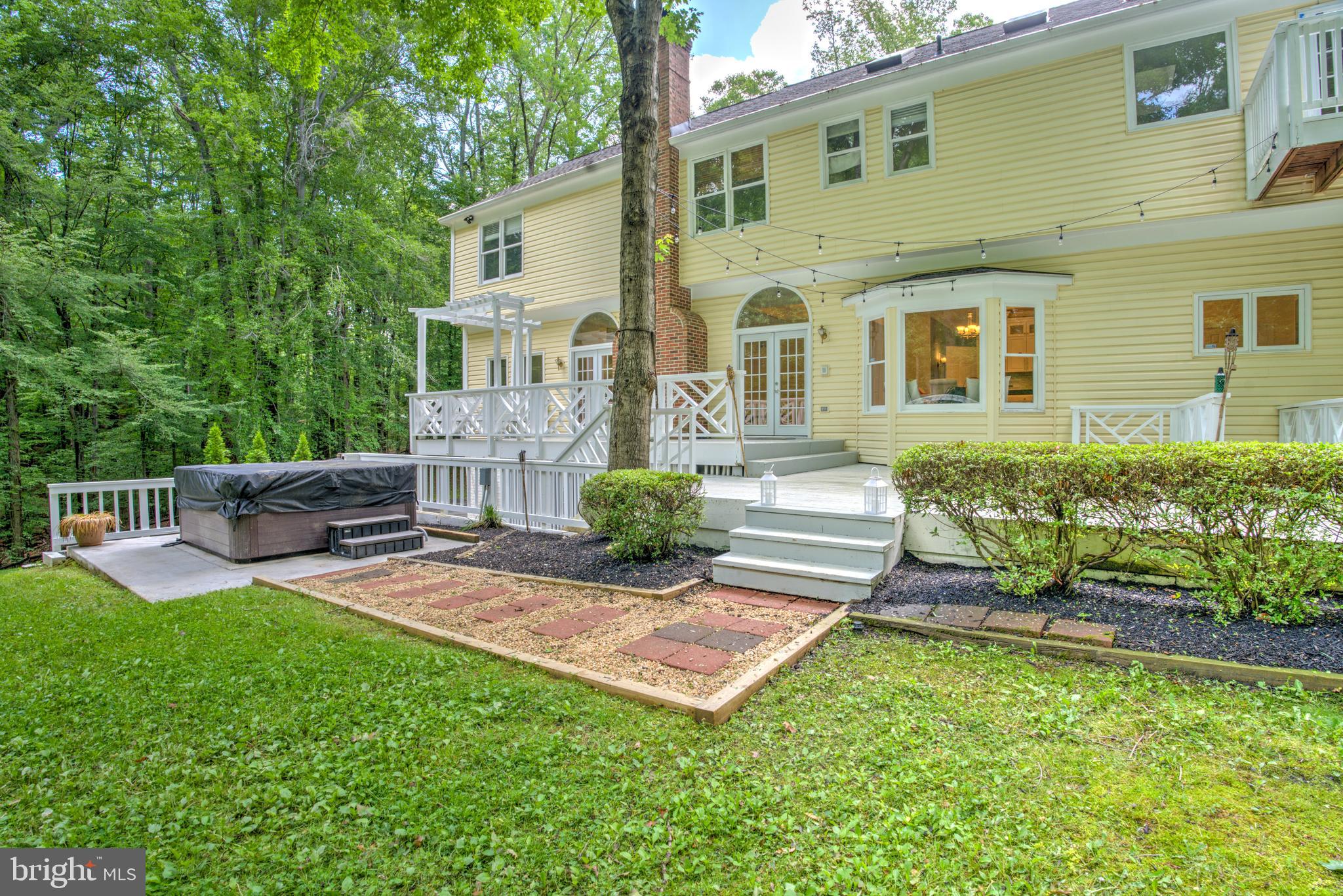 CLIFTON HUNT - Residential