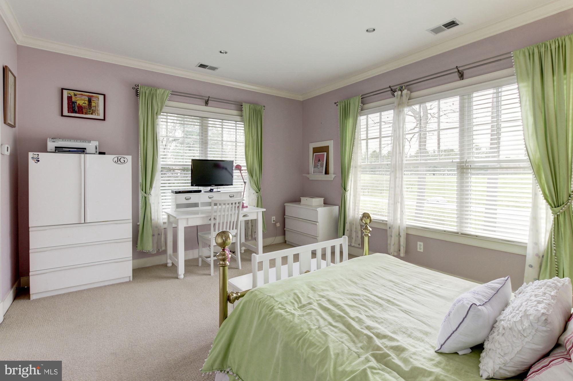 MERRY GO ROUND FARM - Residential