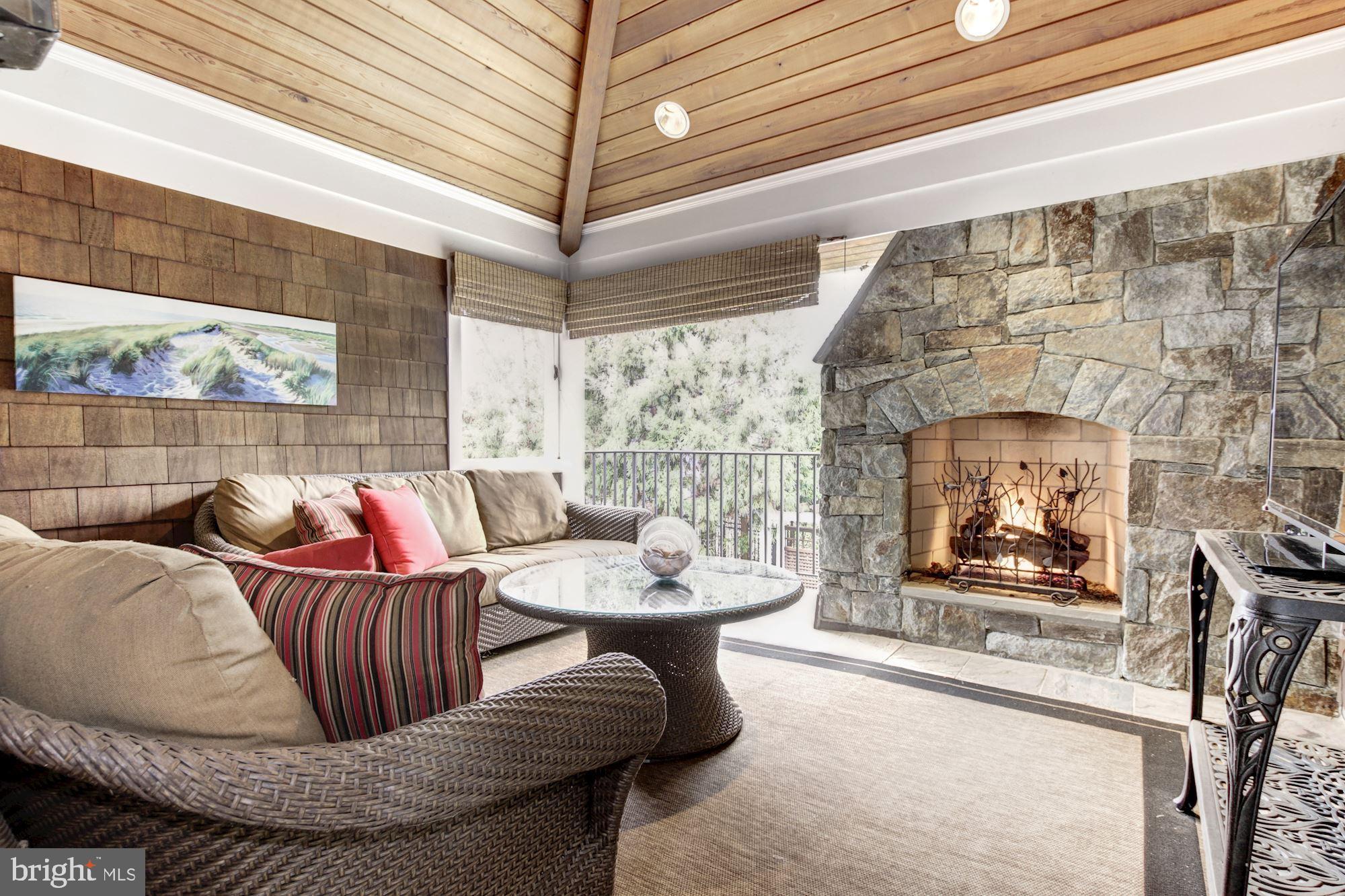 MERRY GO ROUND FARM - Residential