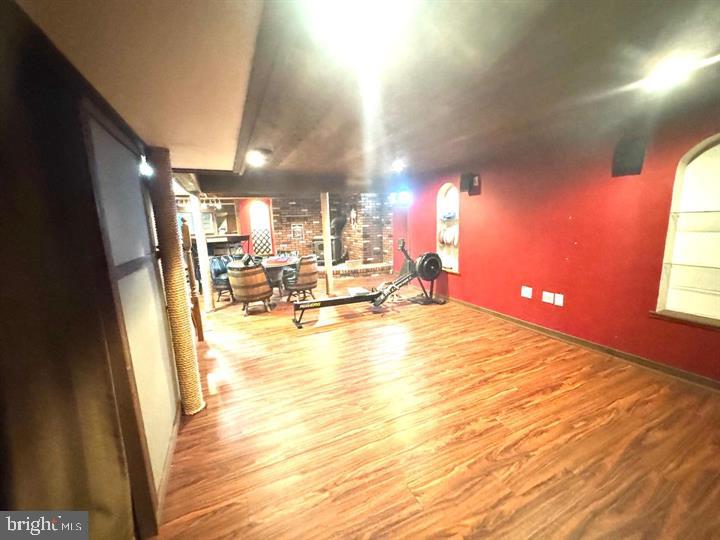 HILLCREST - Residential