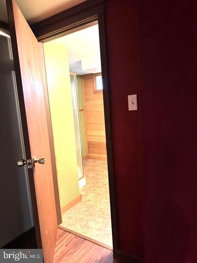 HILLCREST - Residential