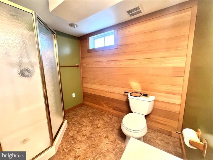 HILLCREST - Residential