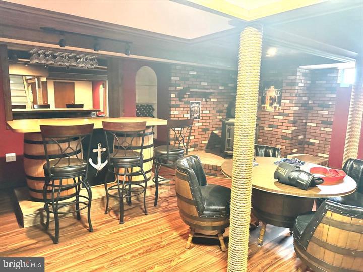 HILLCREST - Residential