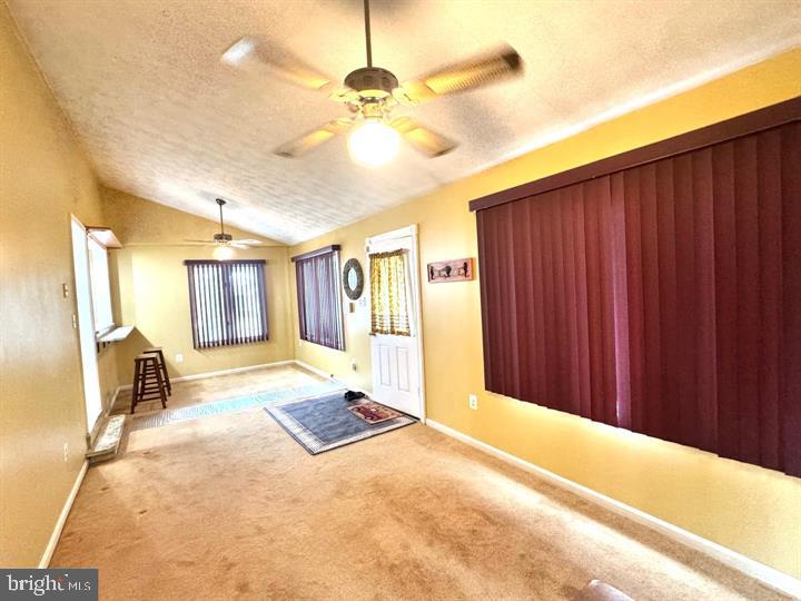 HILLCREST - Residential