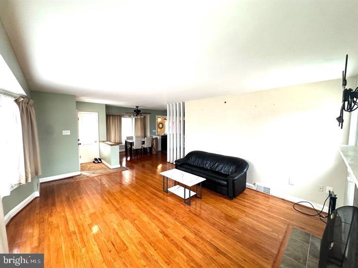 HILLCREST - Residential