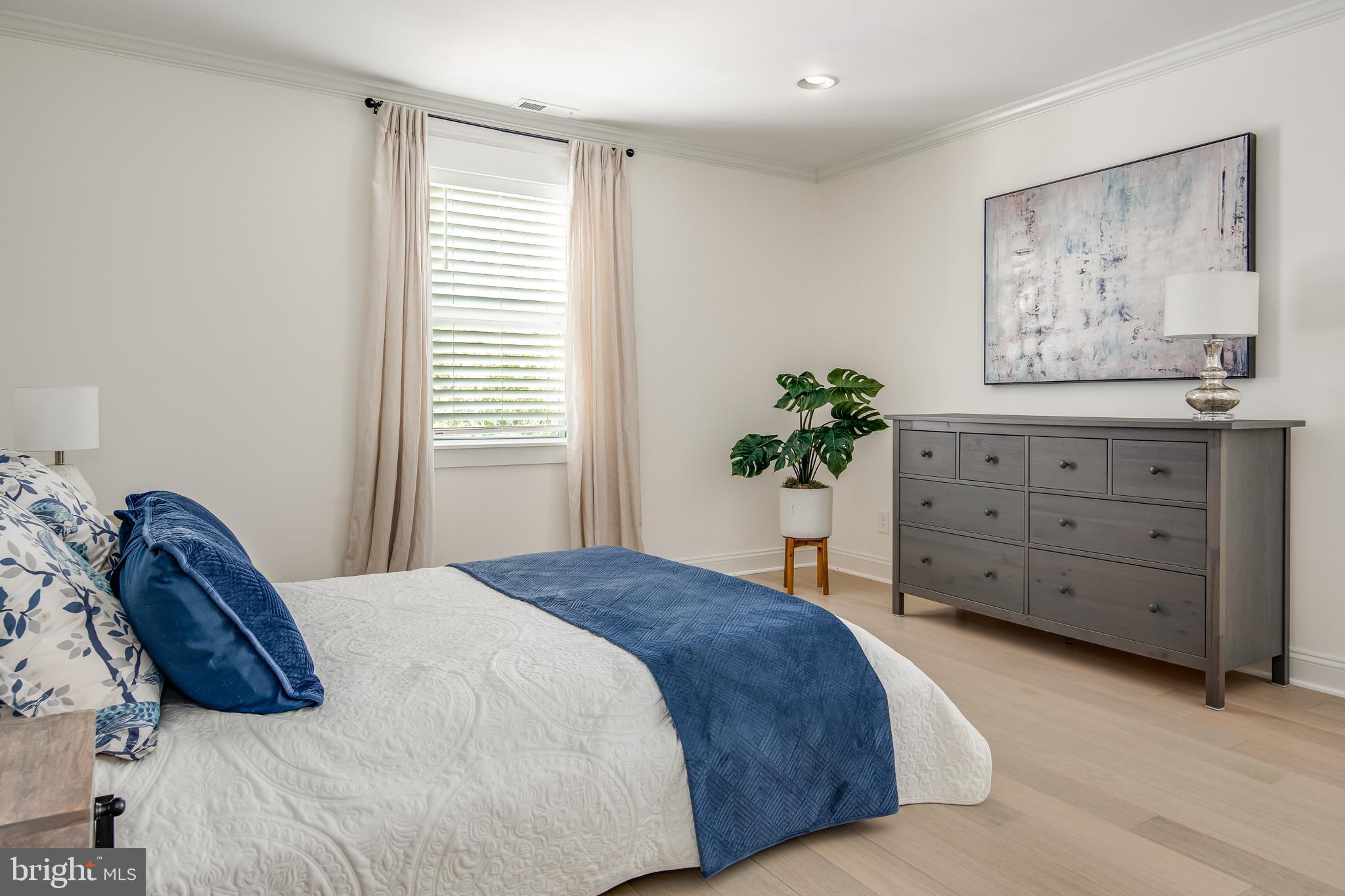 WEST ANNAPOLIS - Residential