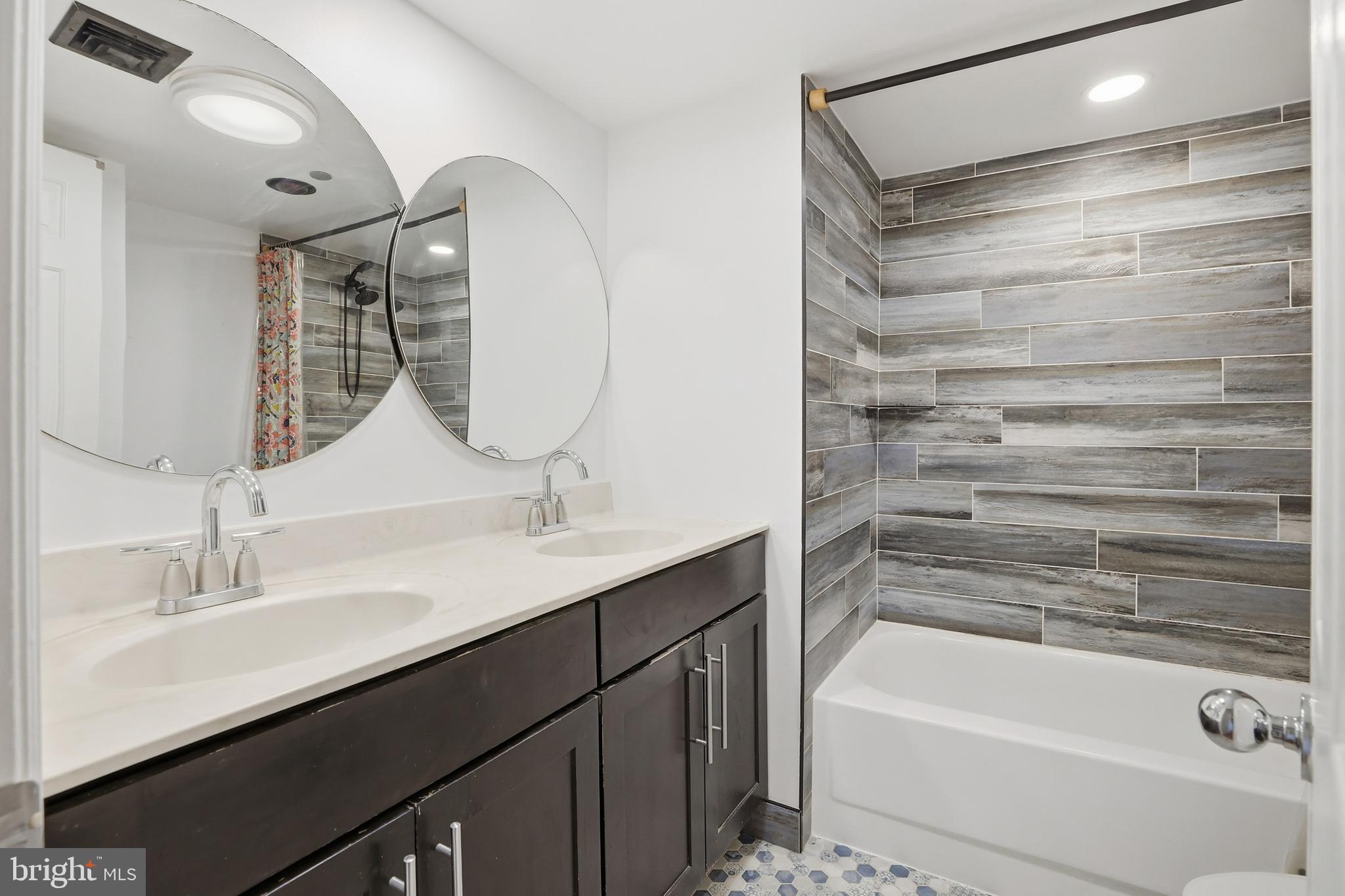 WOODBURY HEIGHTS - Residential