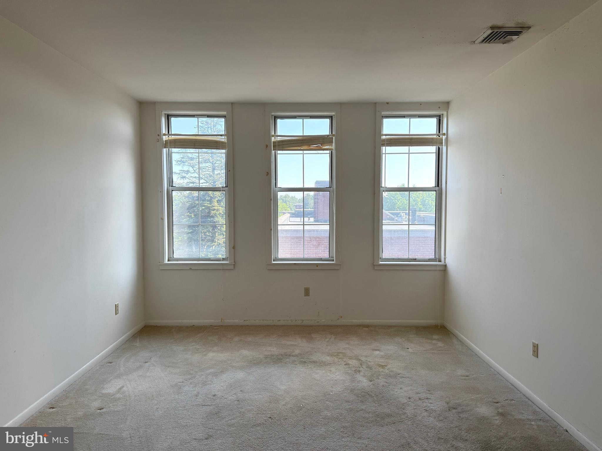 917 COLUMBIA AVENUE 444