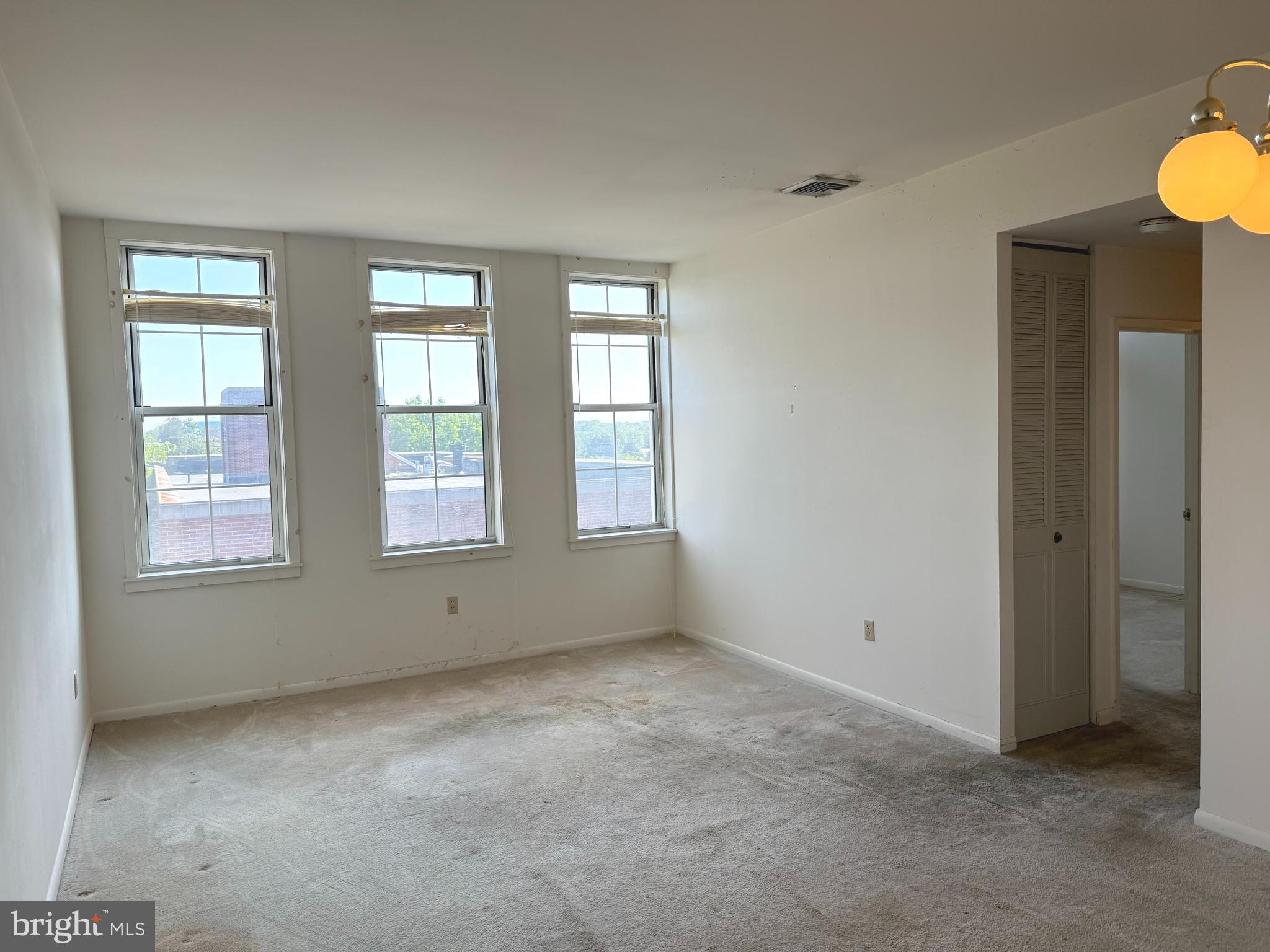 917 COLUMBIA AVENUE 444