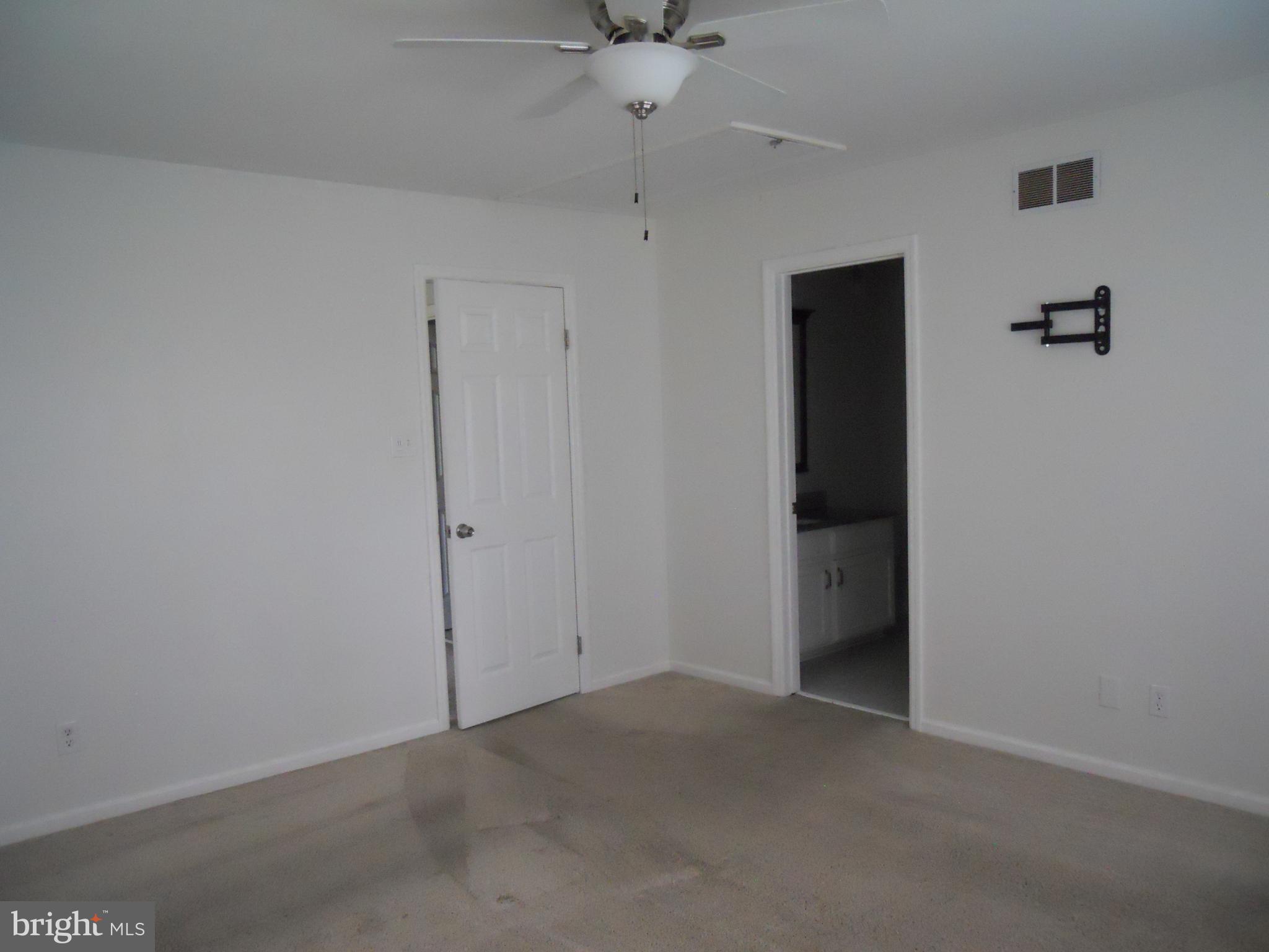 FLYING HILLS - Residential