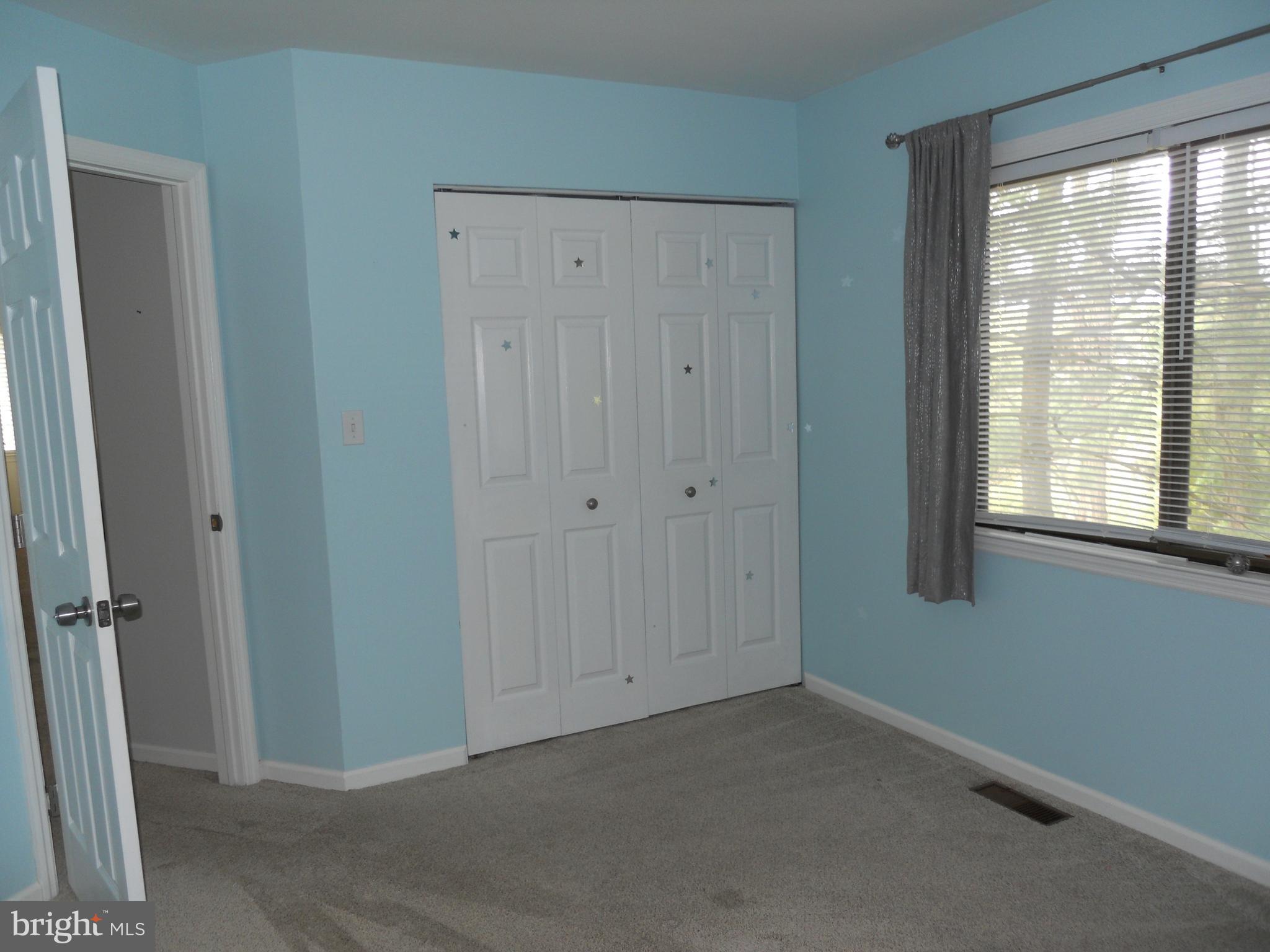 FLYING HILLS - Residential