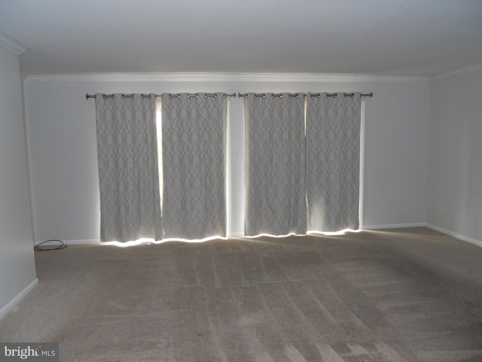 FLYING HILLS - Residential