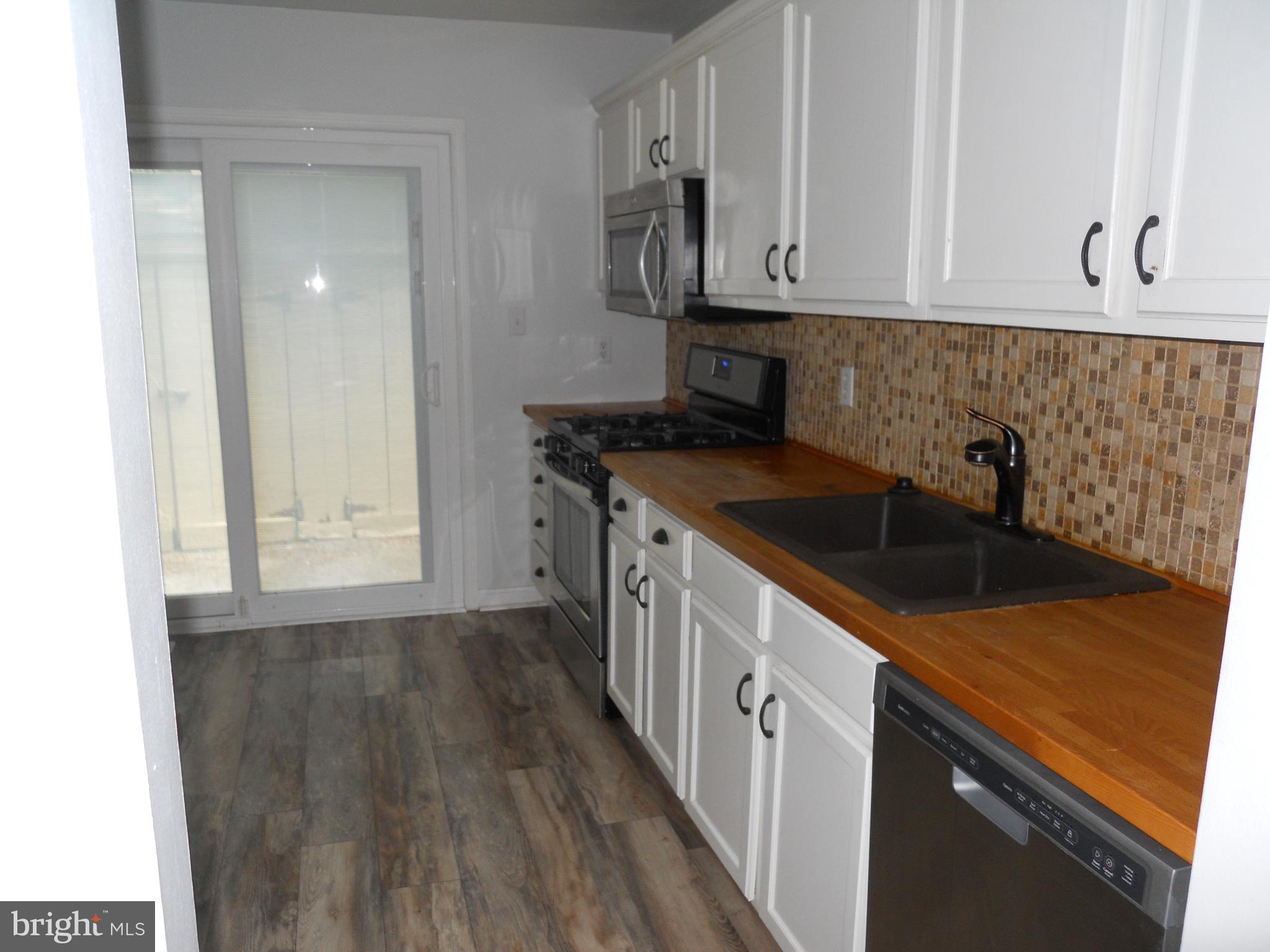 FLYING HILLS - Residential