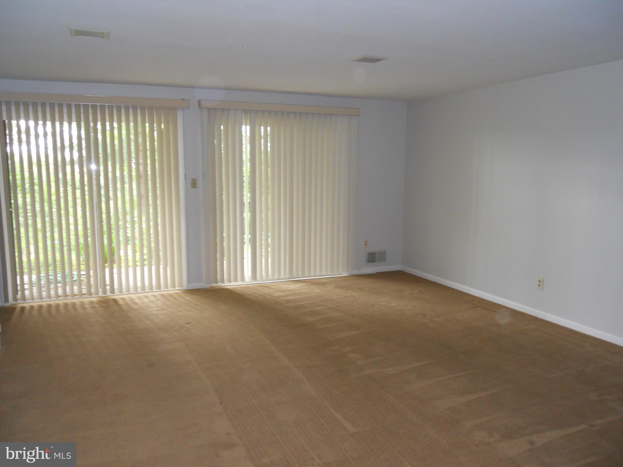 FLYING HILLS - Residential